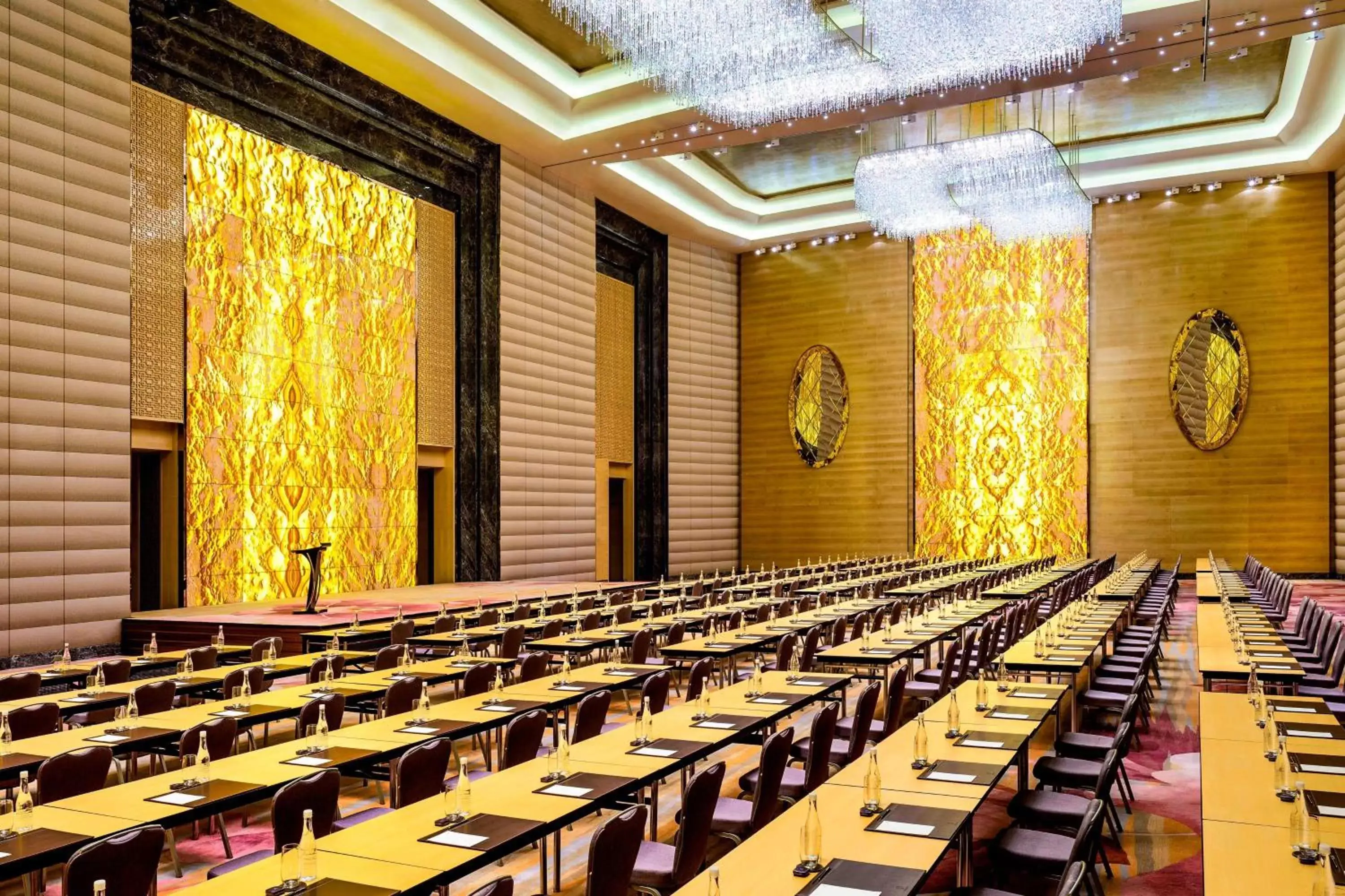 Meeting/conference room in Sheraton Huzhou Taihu Lake Hot Spring Resort & Spa