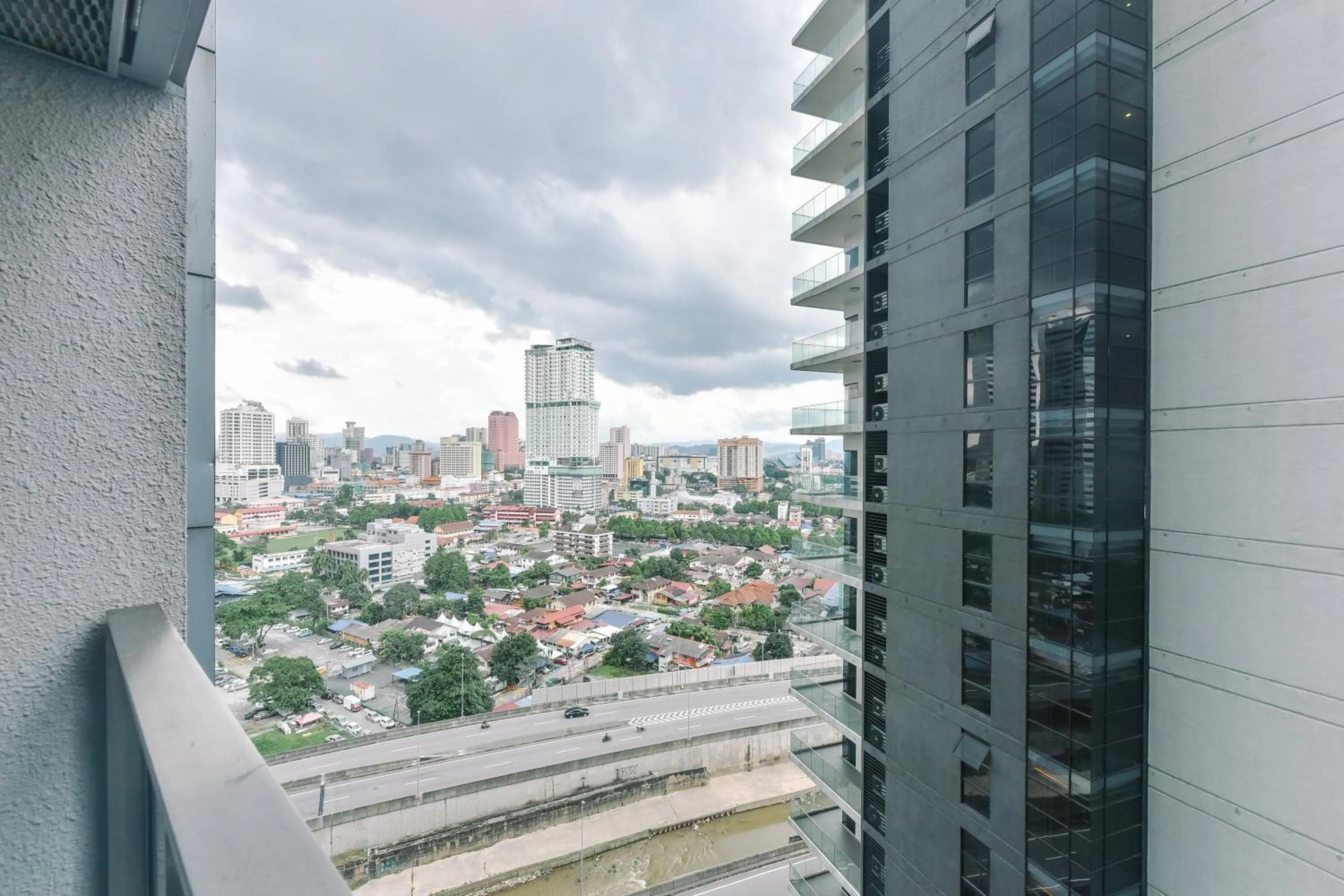 City view in Summer Suites Residences by Subhome