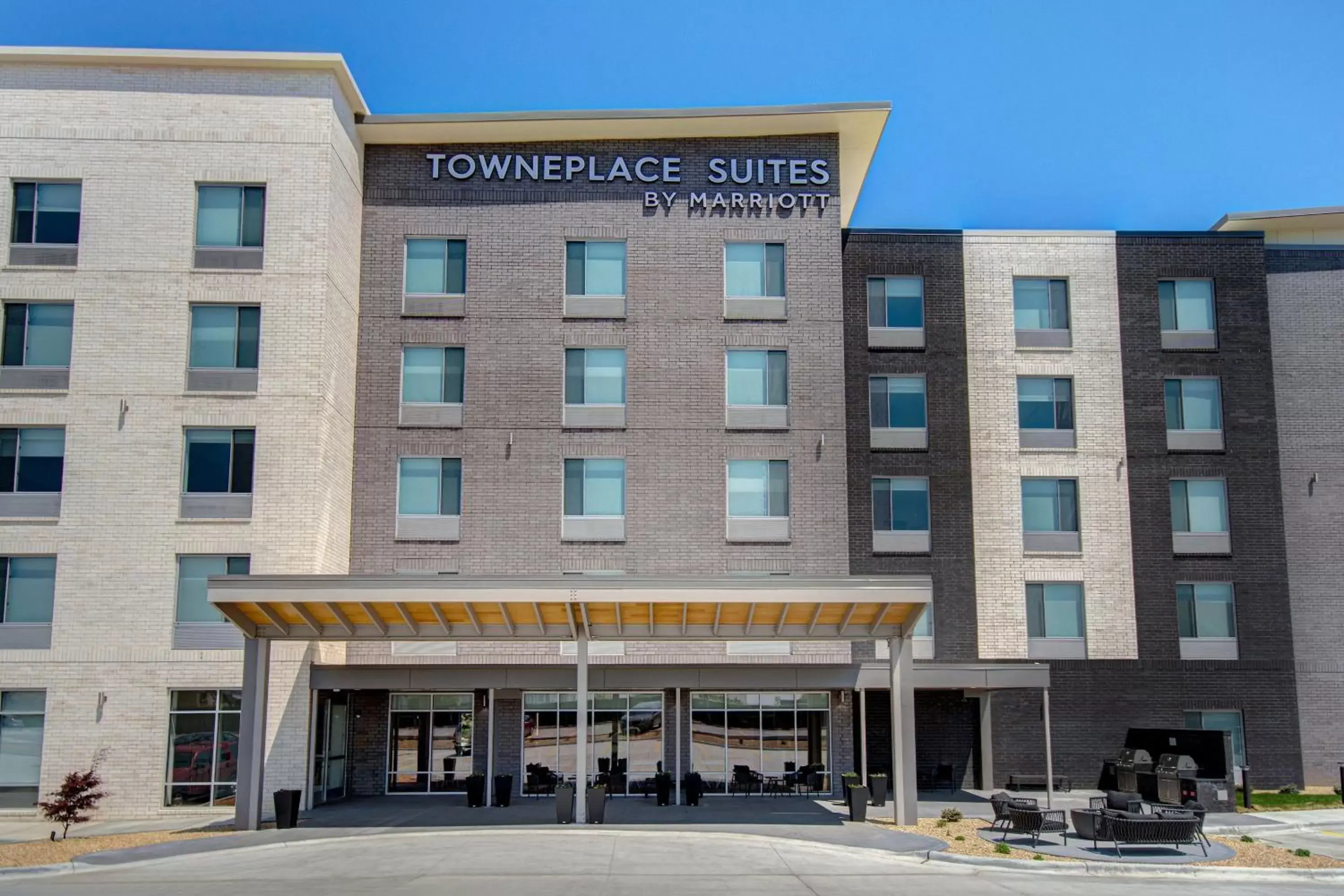 Property Building in TownePlace Suites by Marriott Cincinnati Airport South