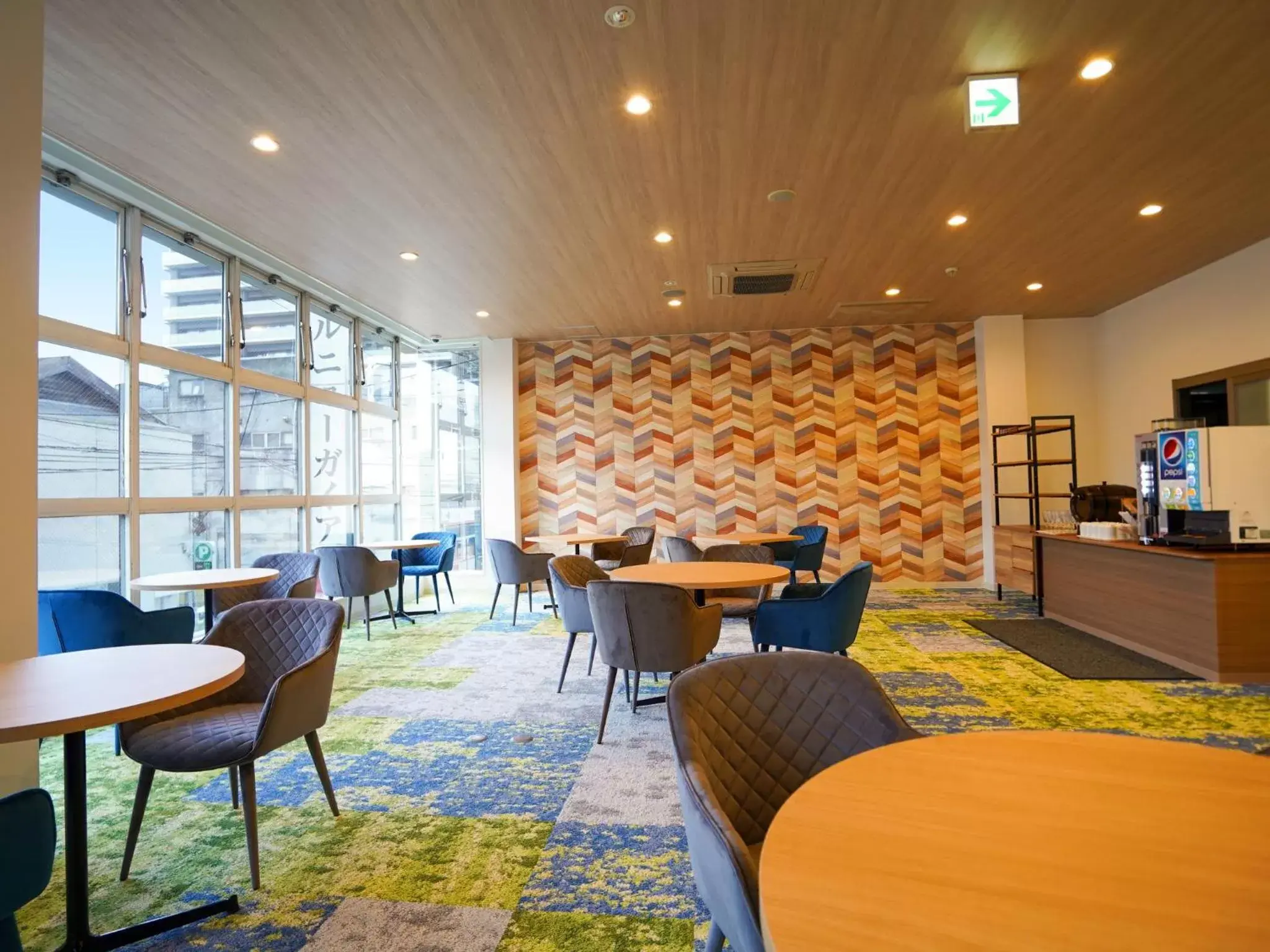 Communal lounge/ TV room, Restaurant/Places to Eat in Hotel New Gaea Iizuka