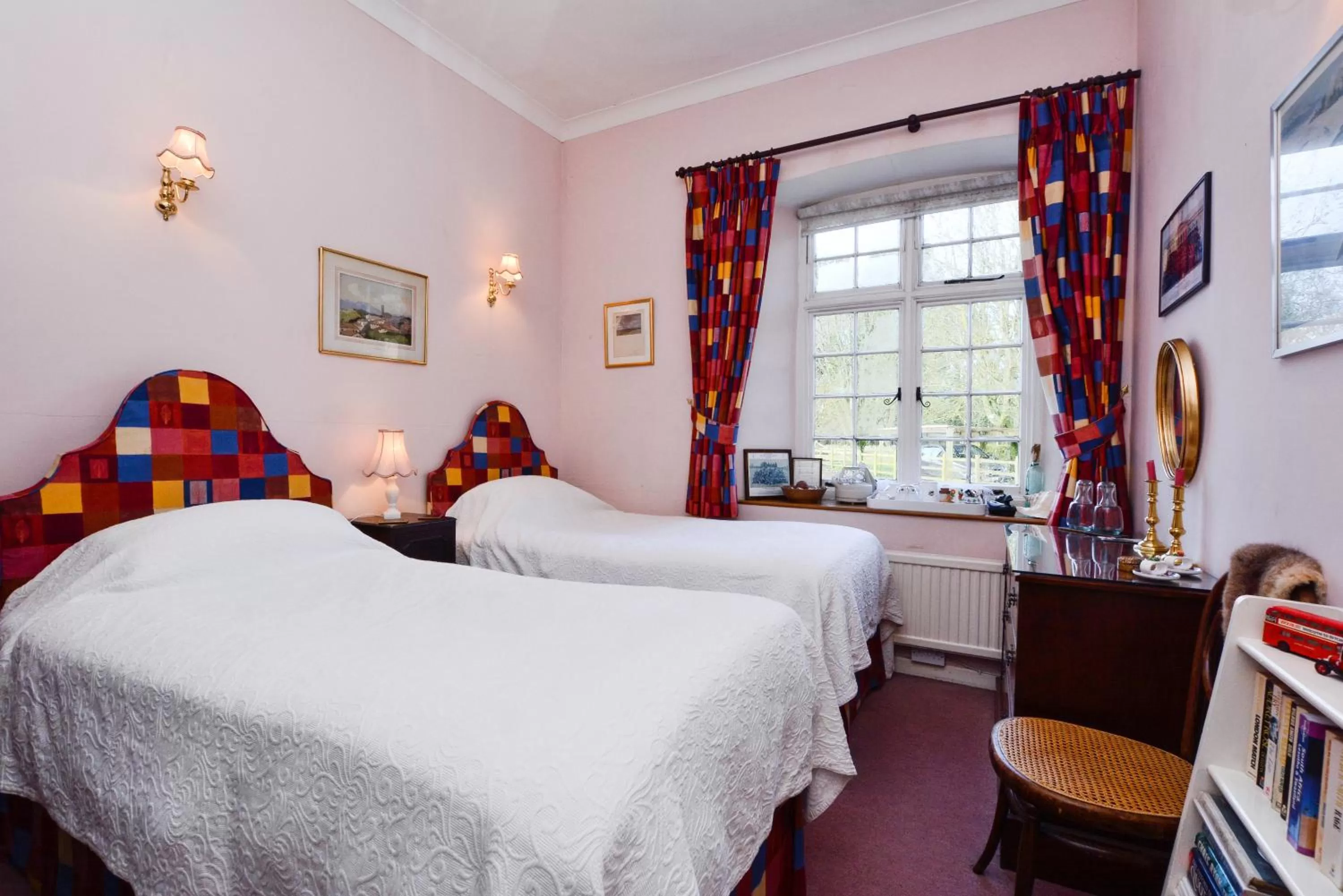 Bedroom, Bed in The Old School