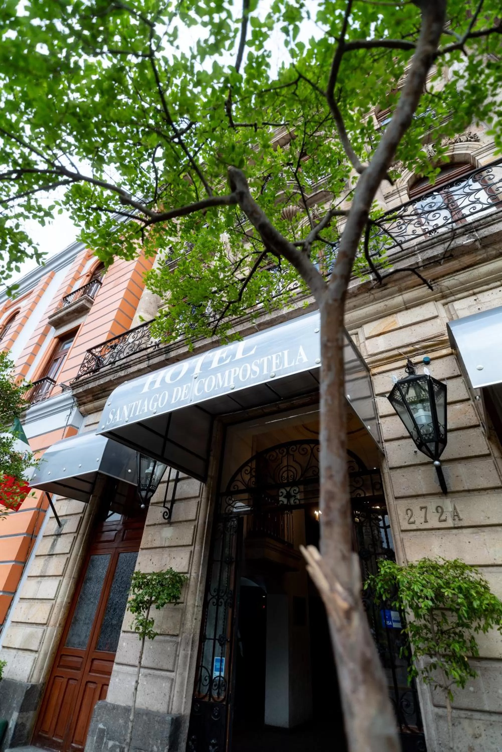 Facade/entrance in Hotel Santiago De Compostela - Guadalajara Centro Historico