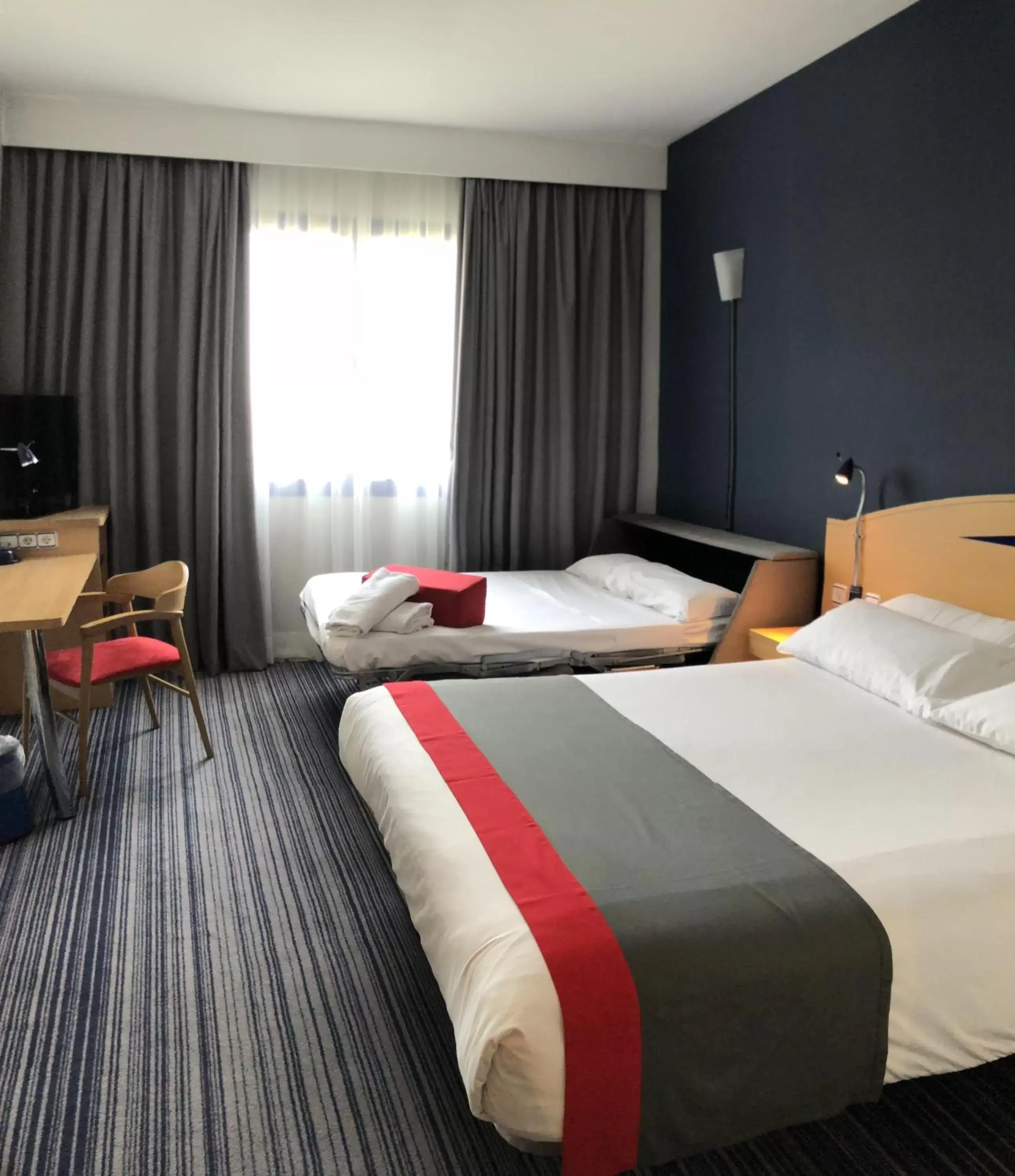 Photo of the whole room, Bed in Holiday Inn Express San Sebastian de los Reyes, an IHG Hotel