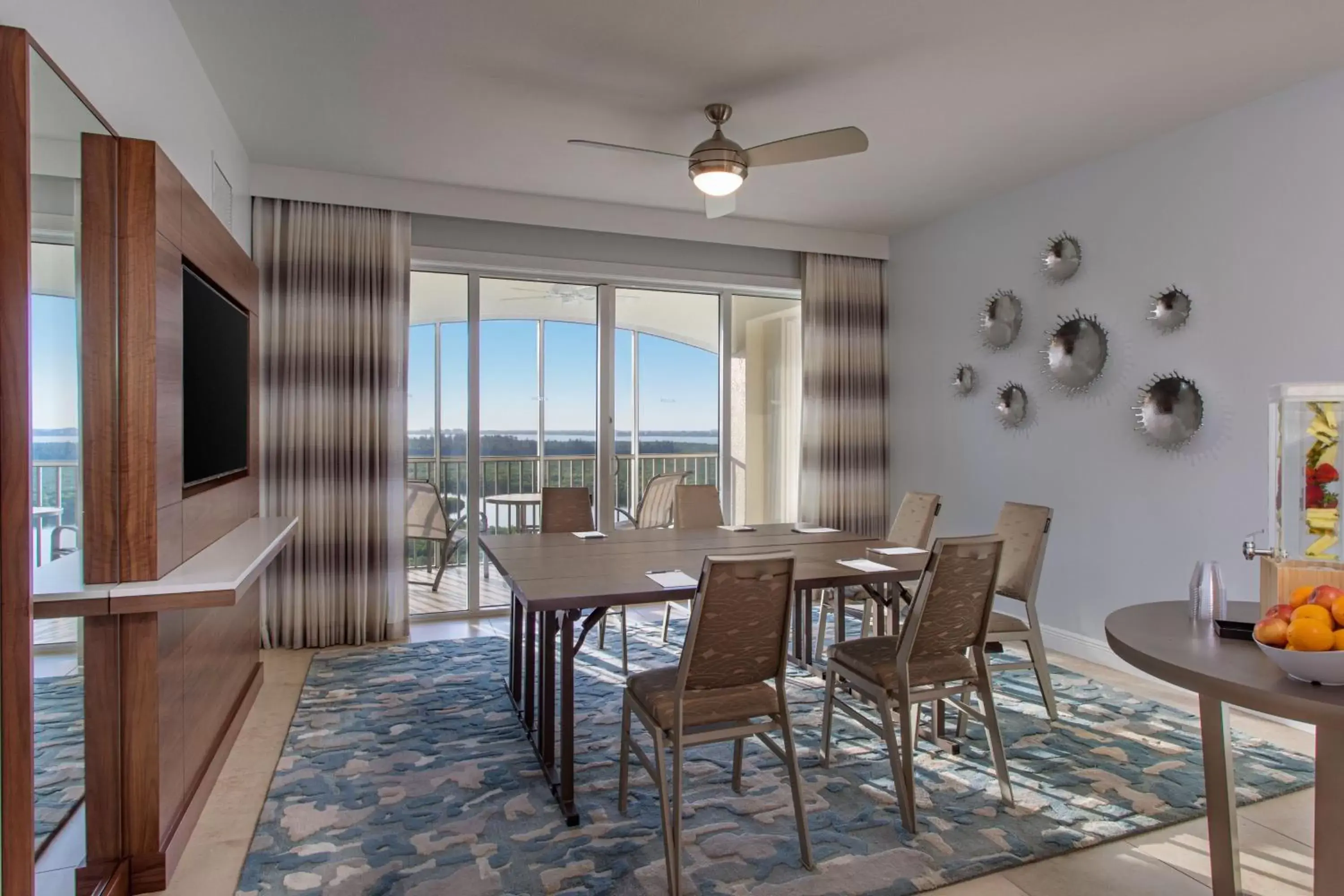 Bedroom, Dining Area in The Westin Cape Coral Resort at Marina Village