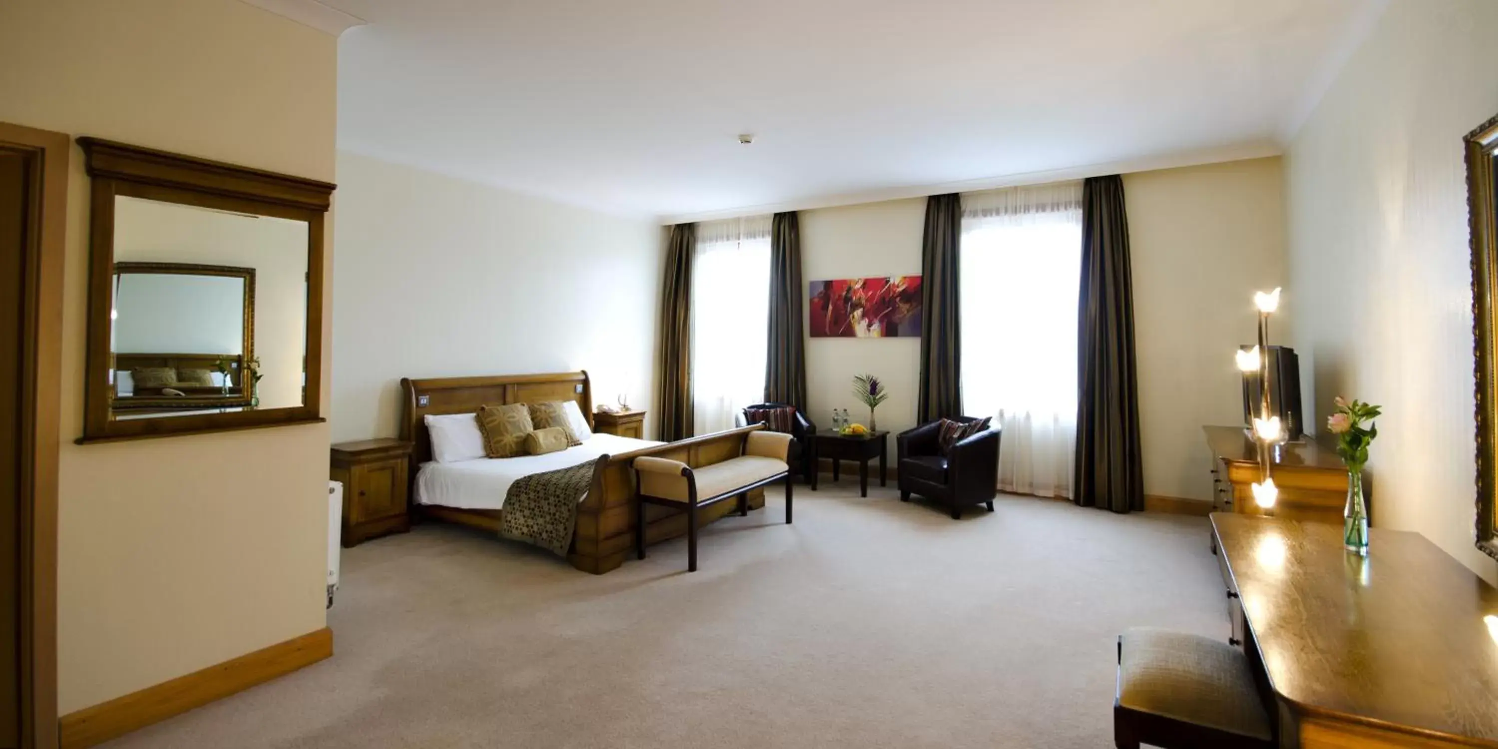 Bed, Seating Area in Great National Hotel Ballina