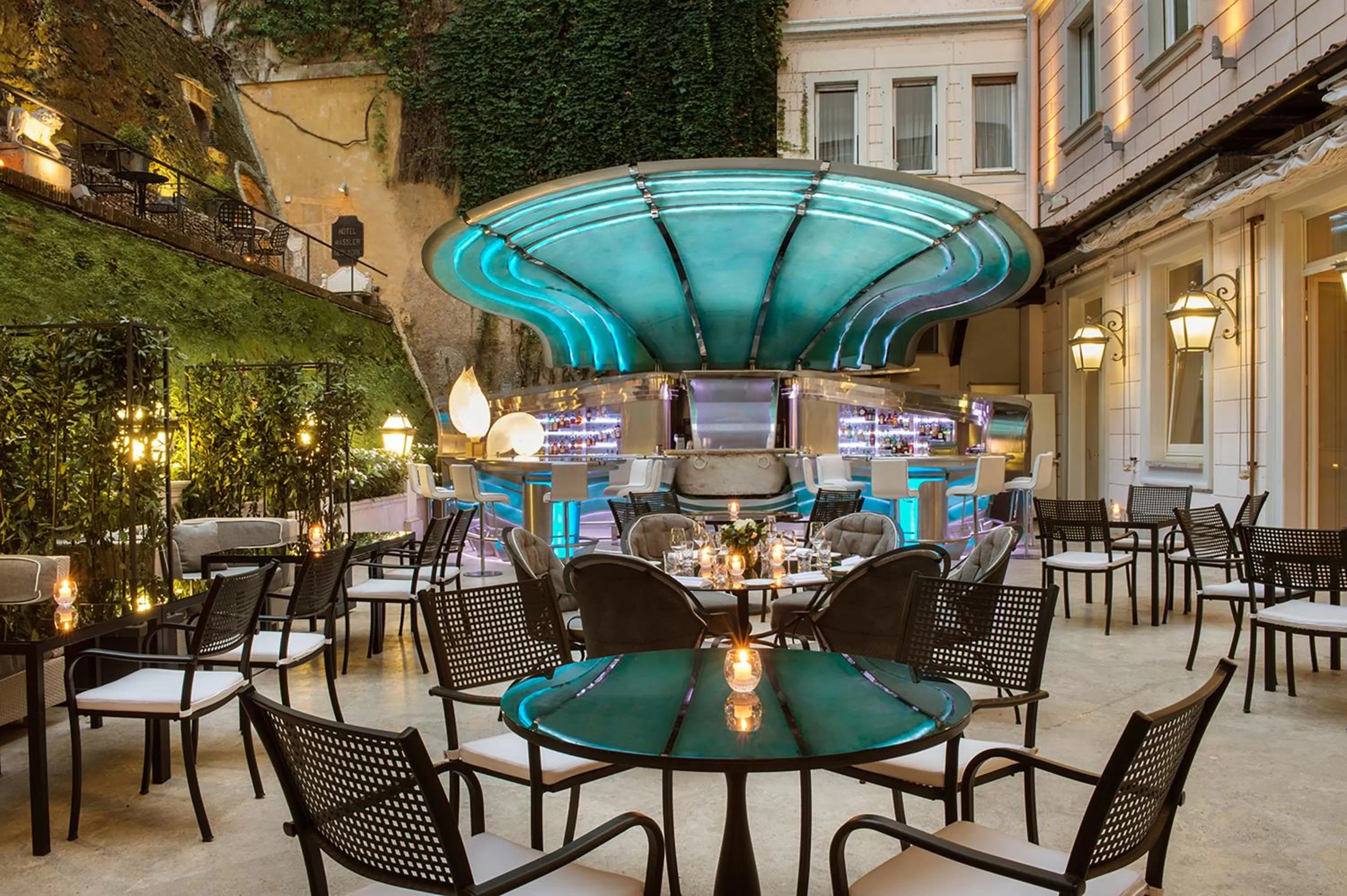 Restaurant/places to eat in Hassler Roma