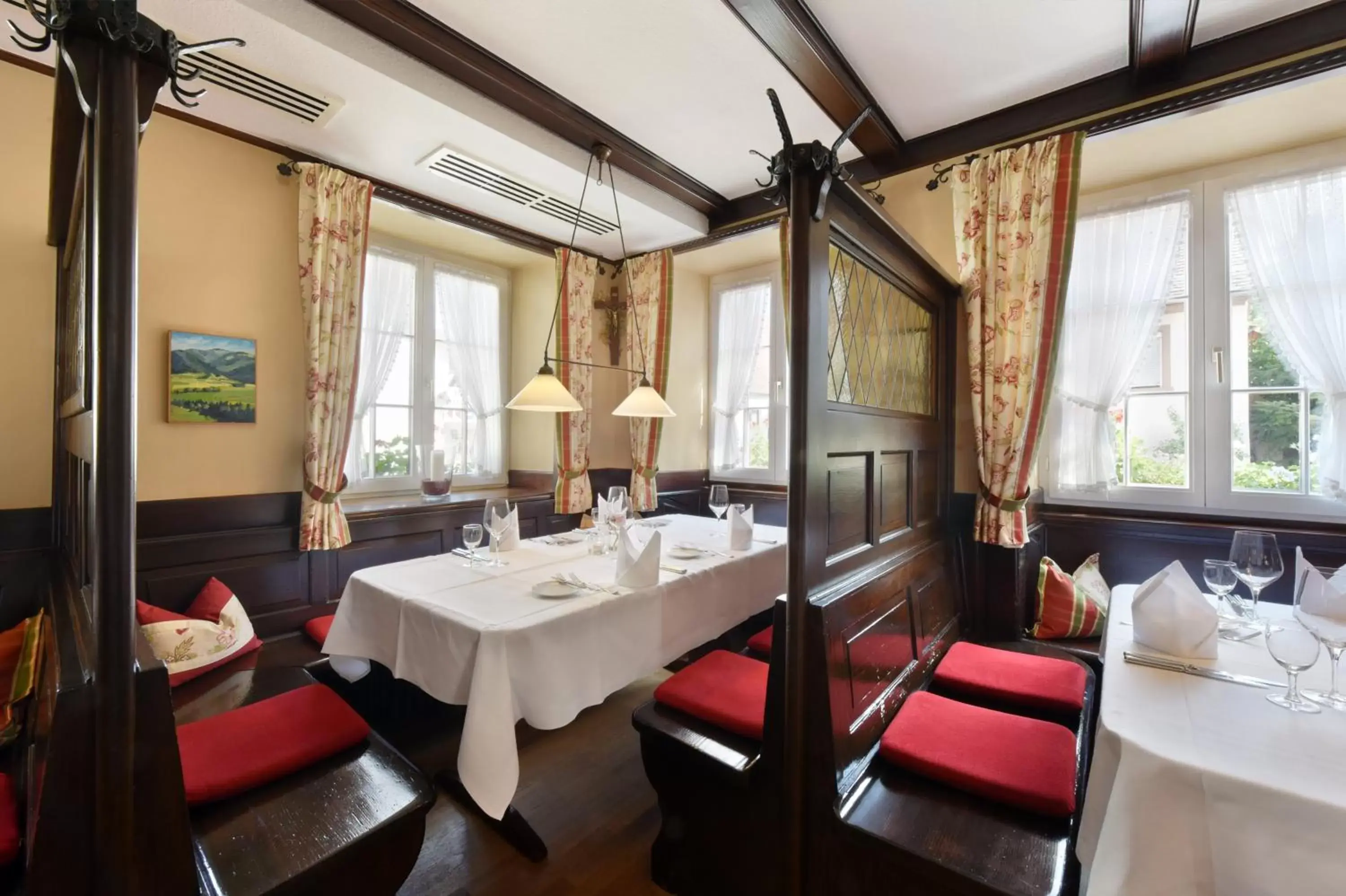 Restaurant/Places to Eat in Hotel Hirschen in Freiburg-Lehen