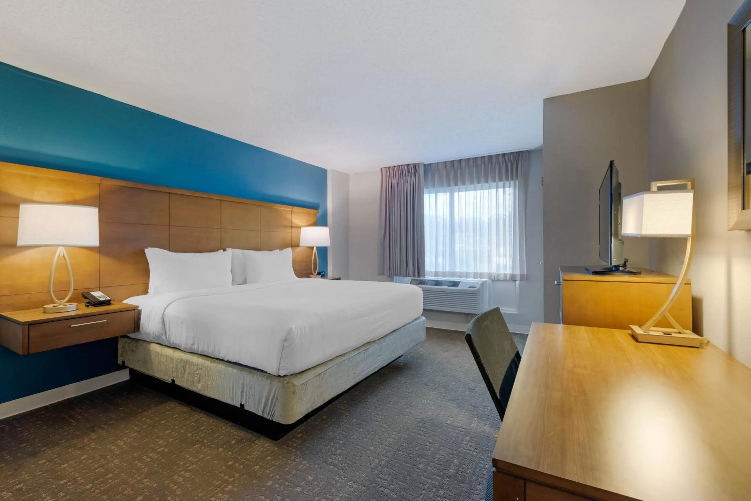Photo of the whole room, Bed in Staybridge Suites Orlando Royale Parc Suites by IHG