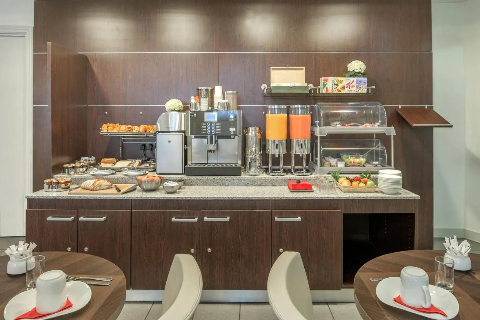 Breakfast in Citadines République Paris Breakfast in Citadines République Paris