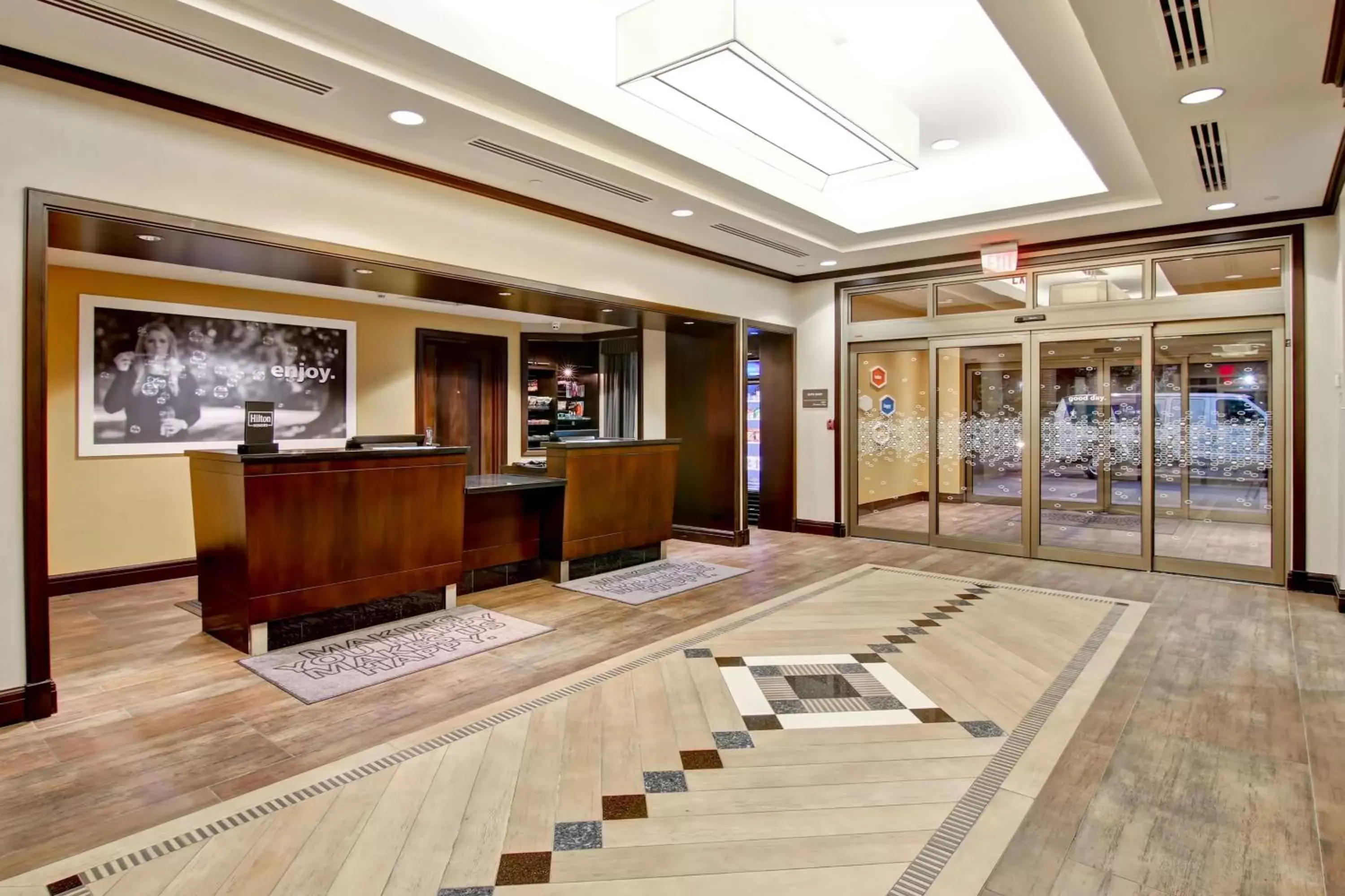 Lobby or reception in Hampton Inn by Hilton Toronto Airport Corporate Centre Lobby or reception in Hampton Inn by Hilton Toronto Airport Corporate Centre