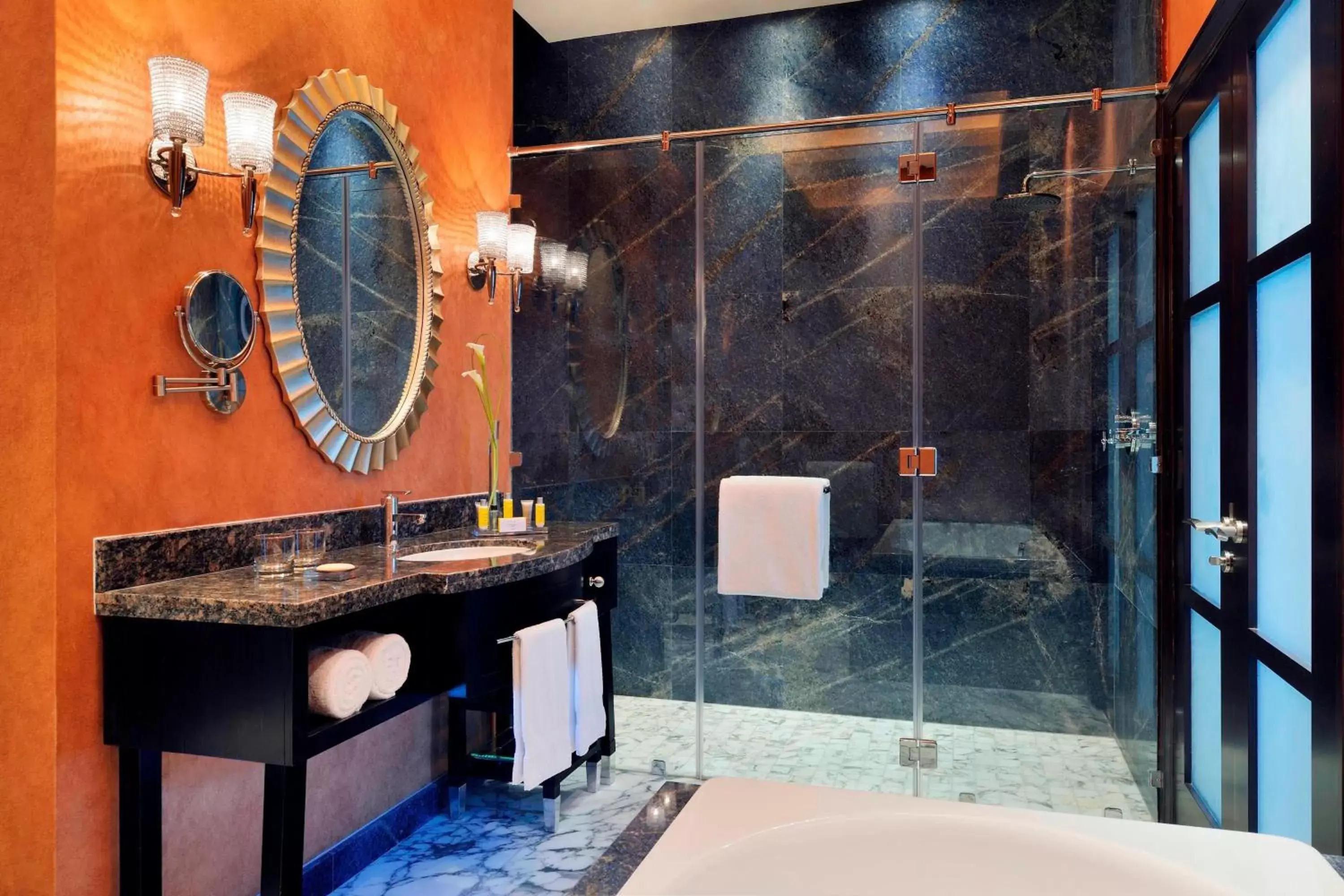 Bathroom in Marriott Marquis City Center Doha Hotel