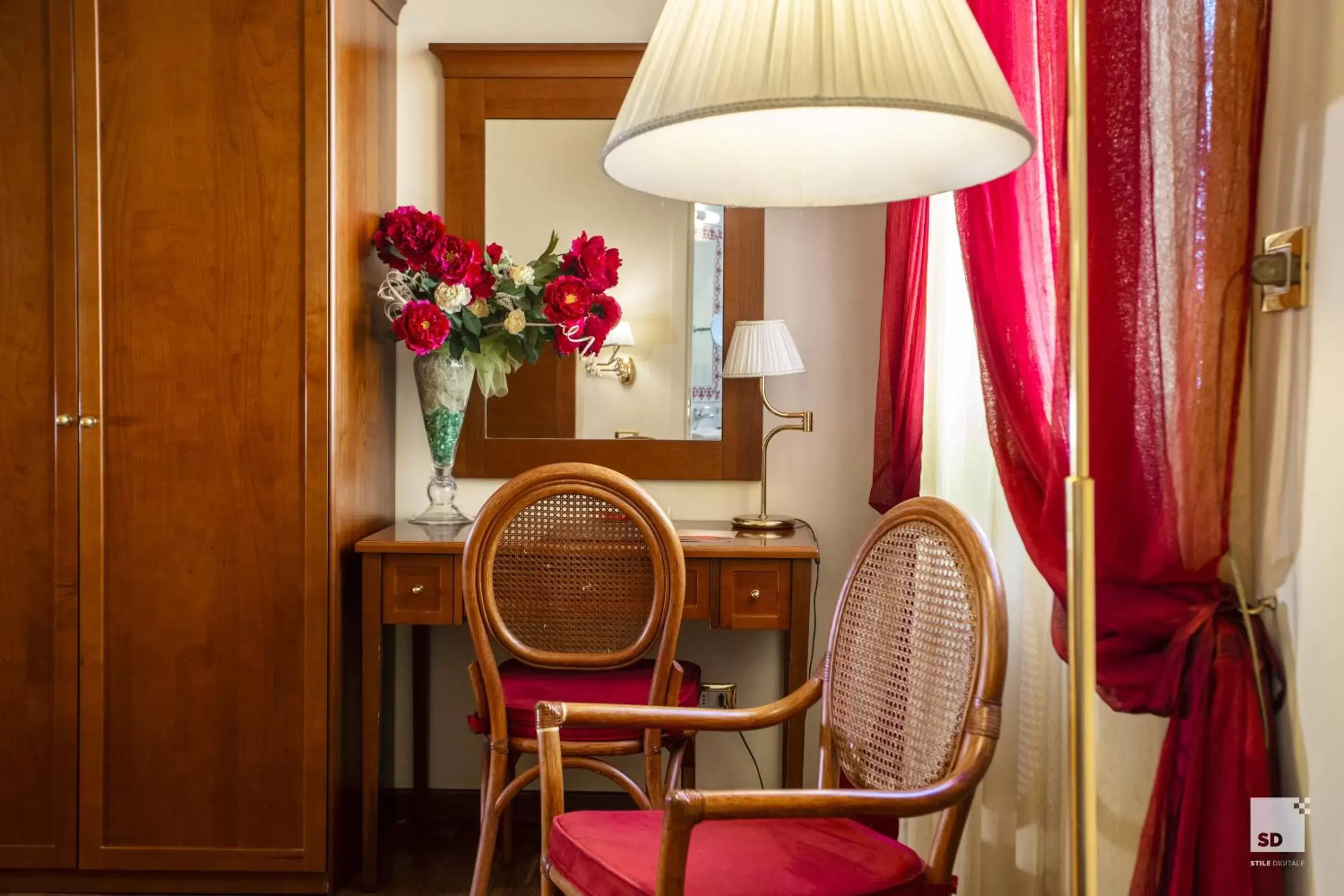 Photo of the whole room, Seating Area in Hotel Alessandro Della Spina