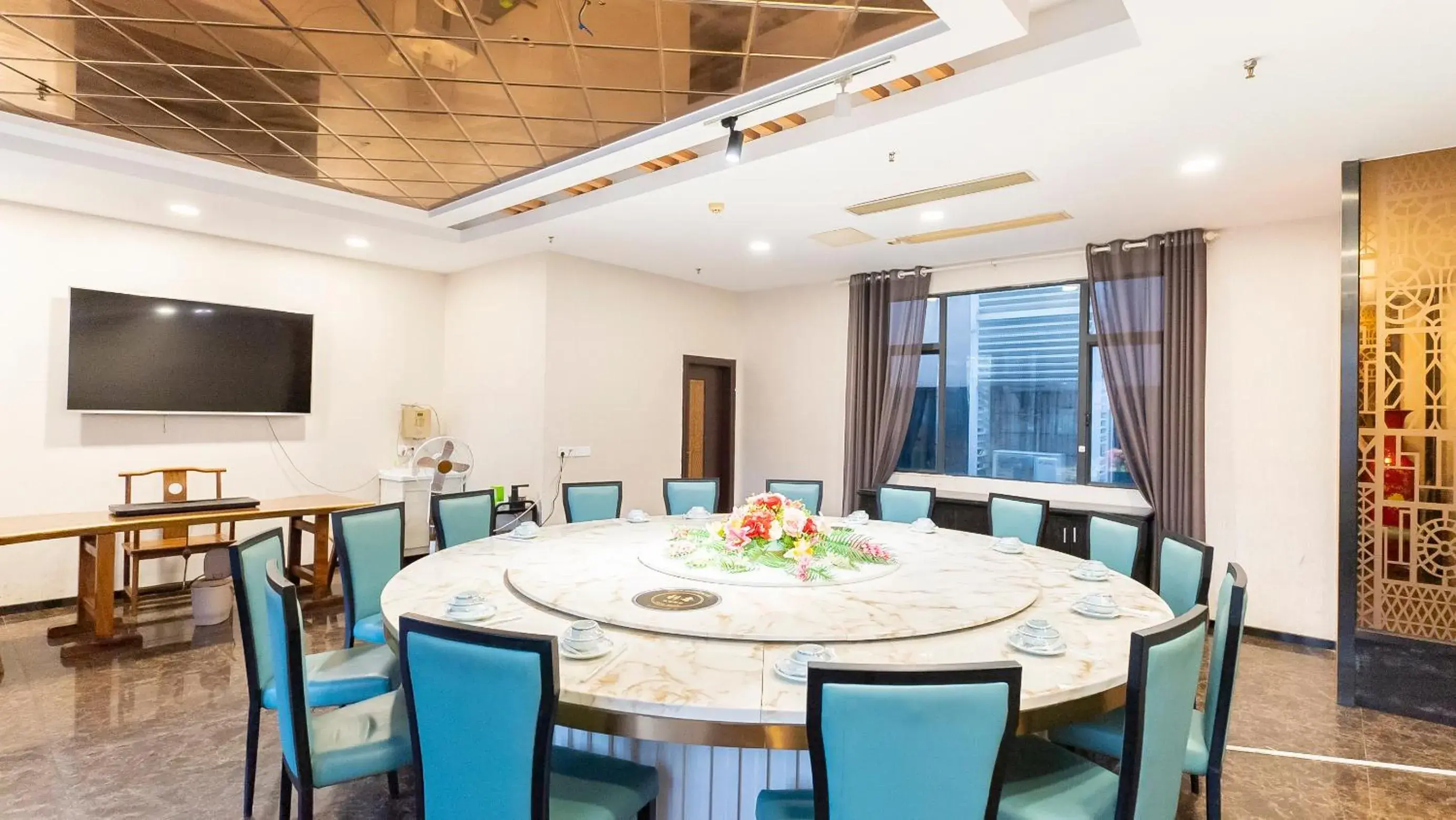 Dining Area in Shi Liu Hotel