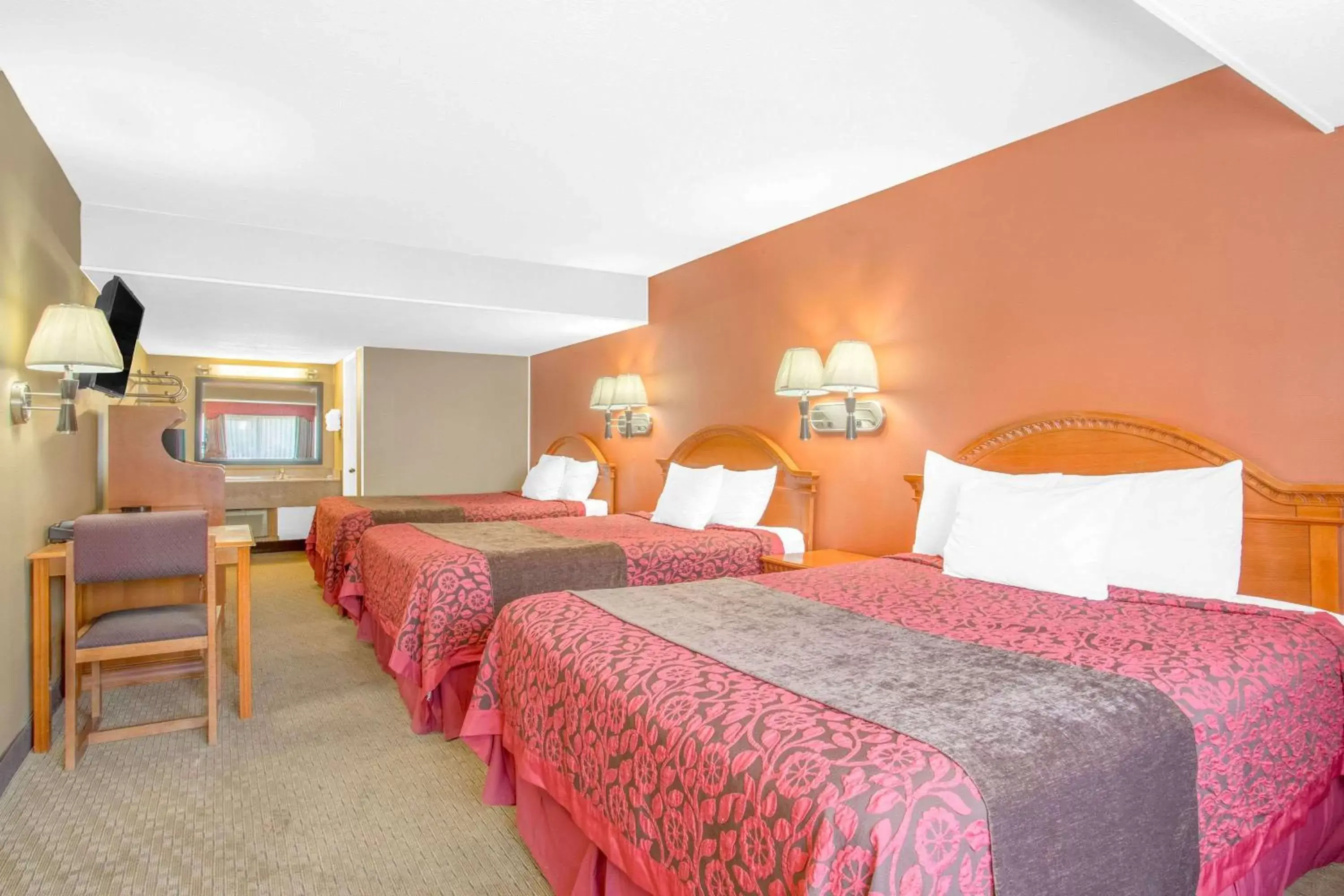 Photo of the whole room, Bed in Days Inn by Wyndham Elko