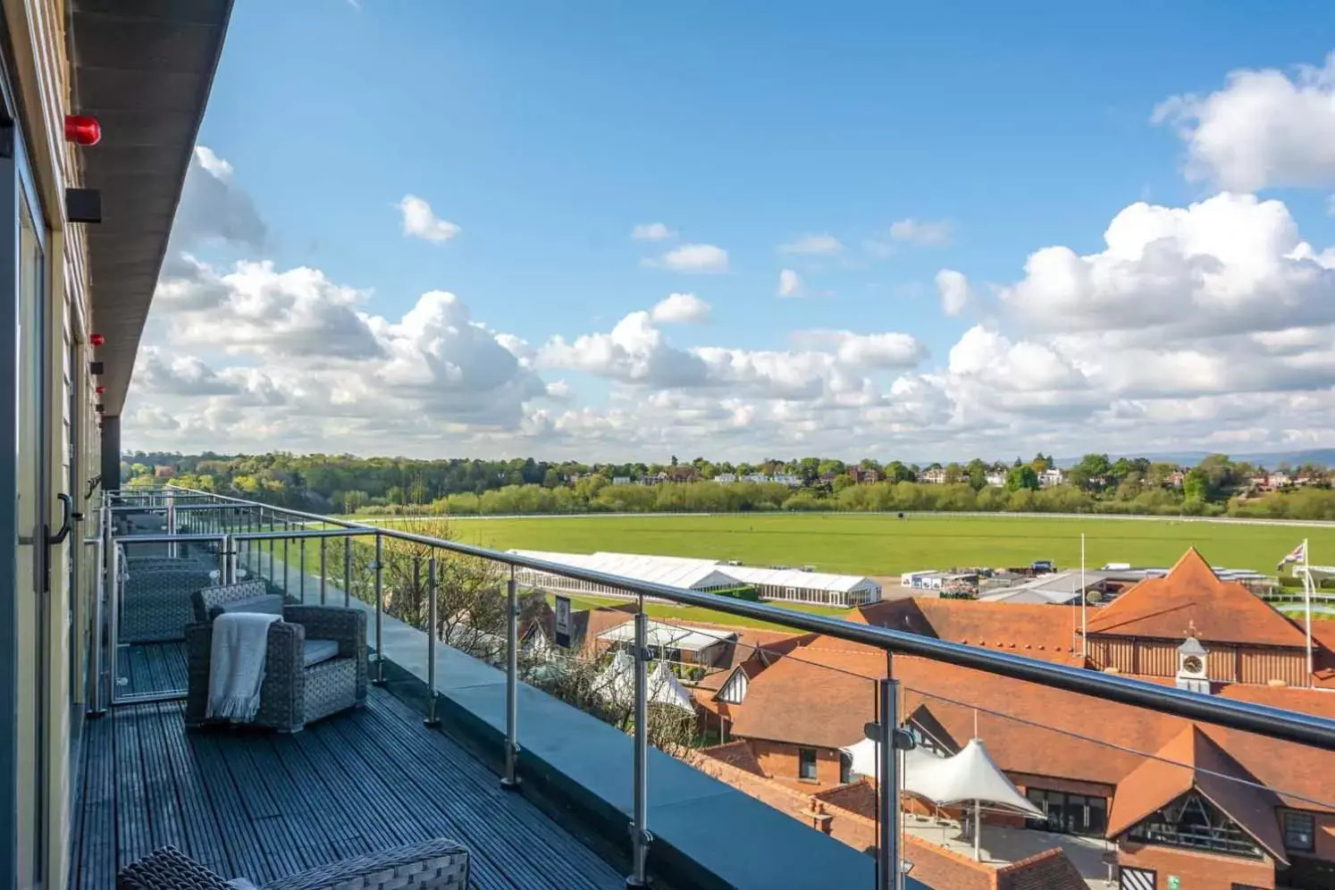 Balcony/Terrace in Roomzzz Chester City