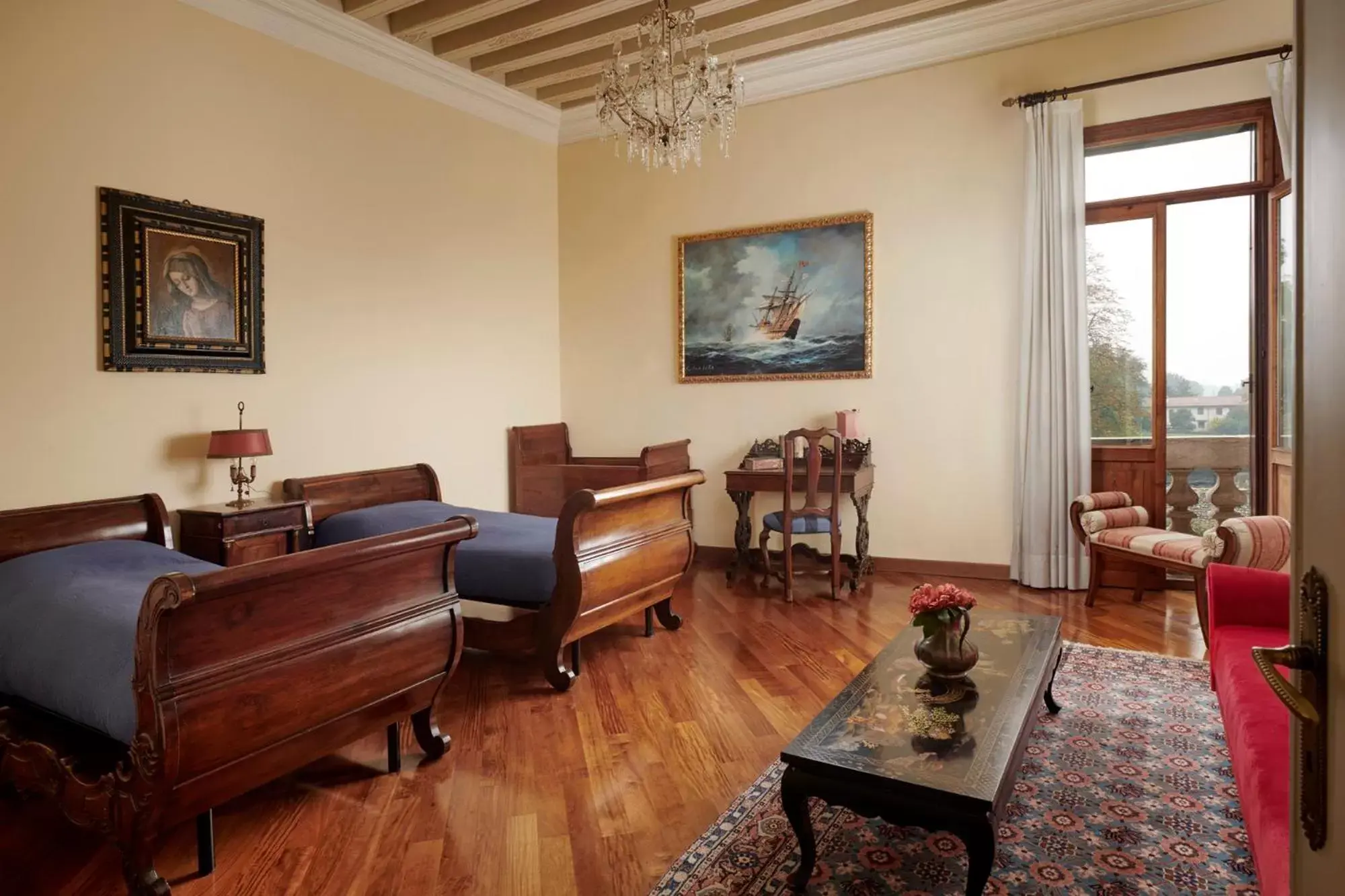 Photo of the whole room, Seating Area in Villa Stecchini