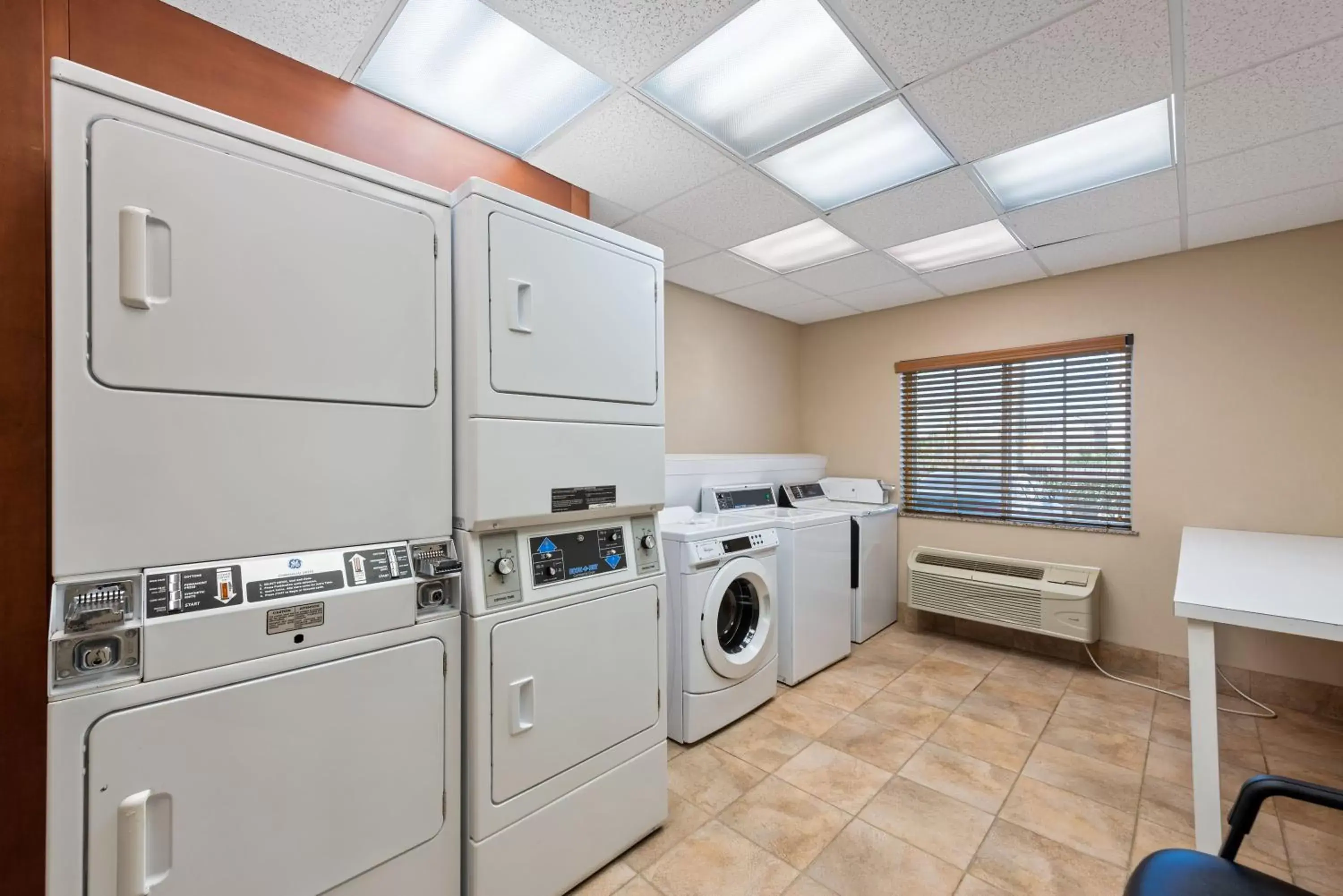 laundry, Kitchen/Kitchenette in Extended Stay America Suites - Houston - Kingwood