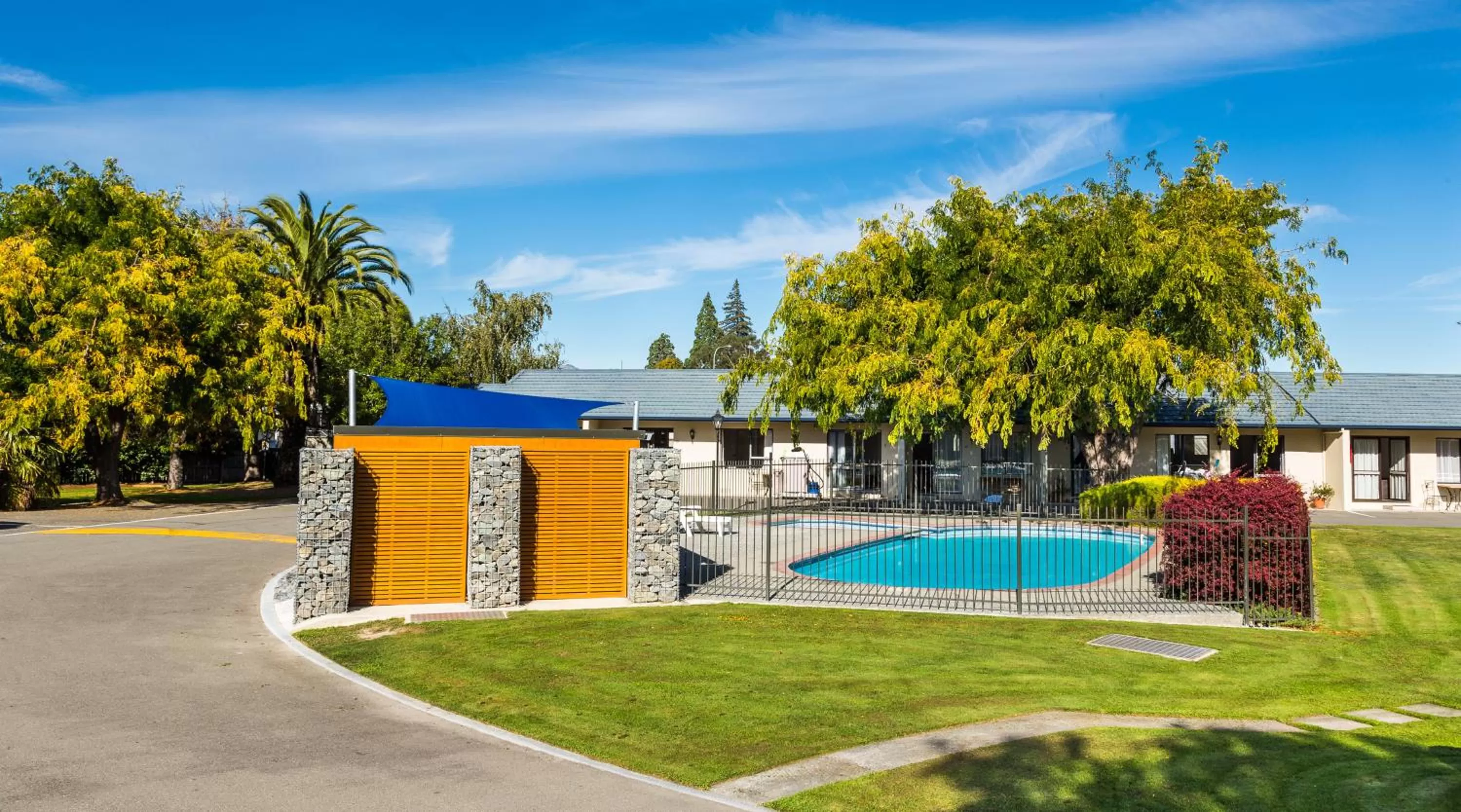 Day in Cherylea Motel