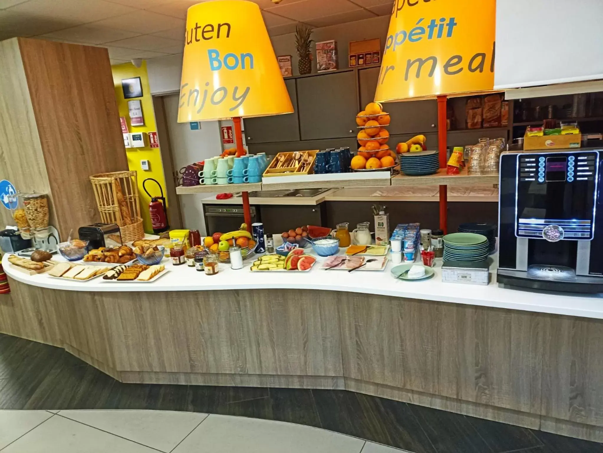 Breakfast in First Inn Hotel Paris Sud Les Ulis Breakfast in First Inn Hotel Paris Sud Les Ulis