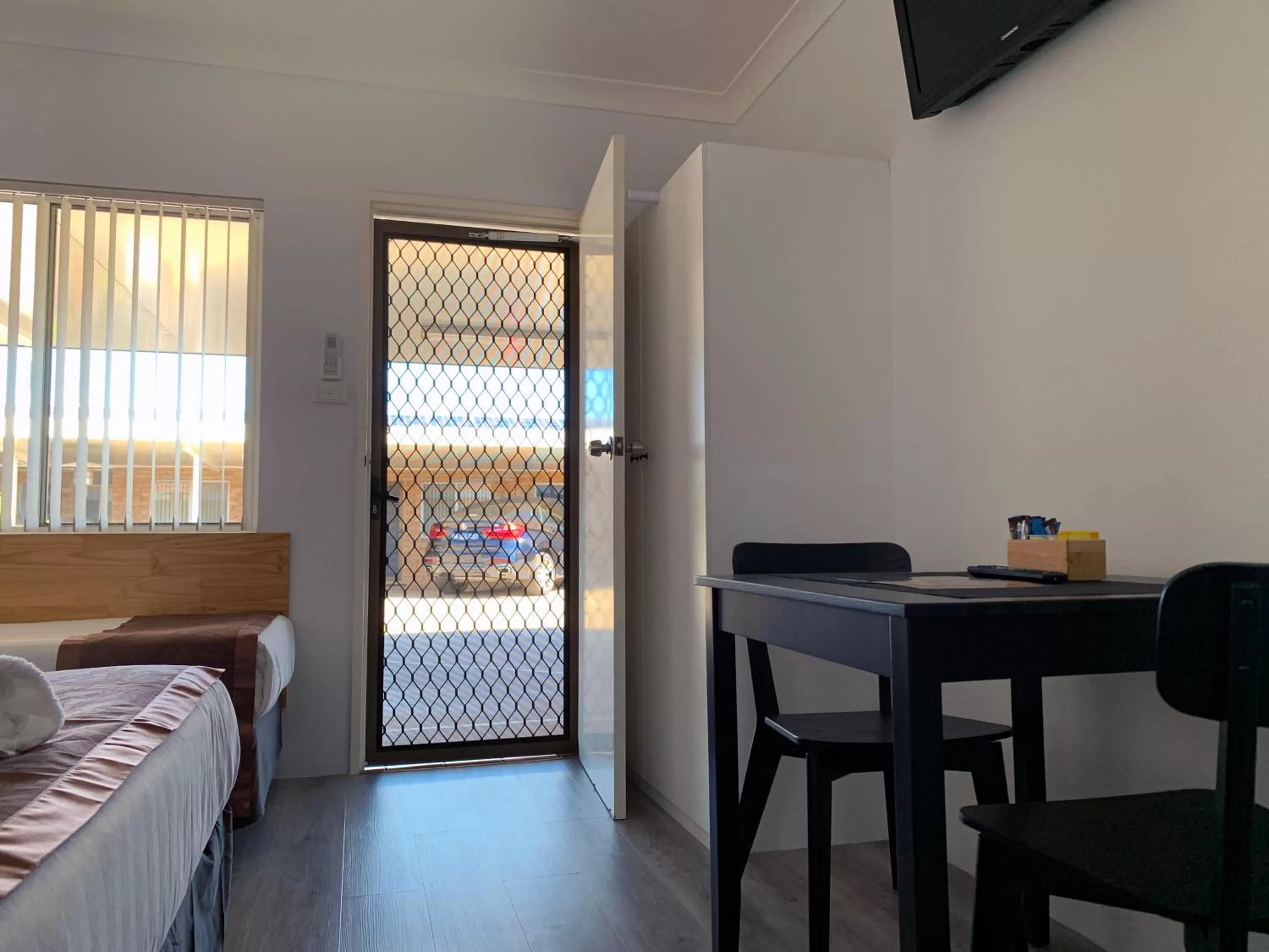 TV and multimedia, Bed in Baths Motel Moree