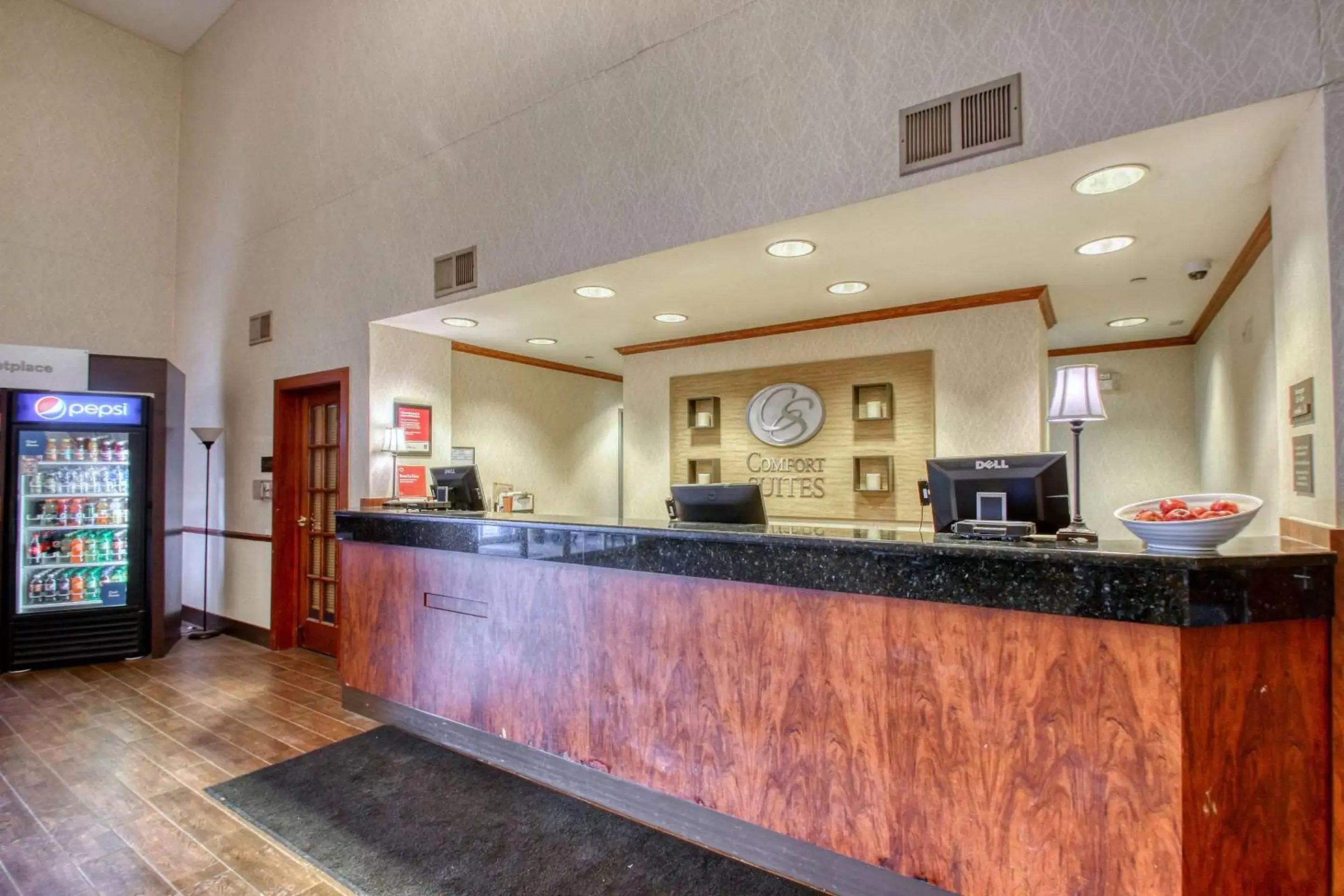 Lobby or reception, Lobby/Reception in Comfort Suites Milwaukee Airport