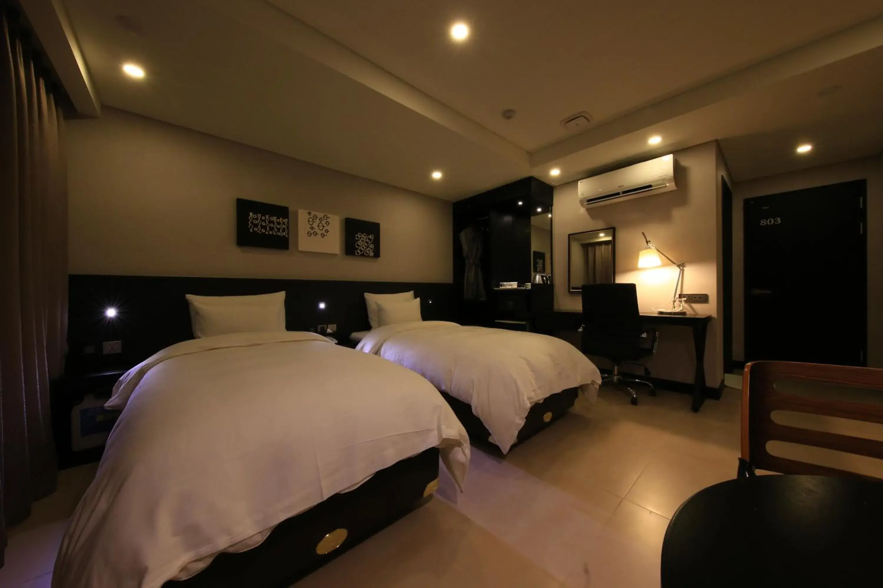 Bed in Kobos Hotel