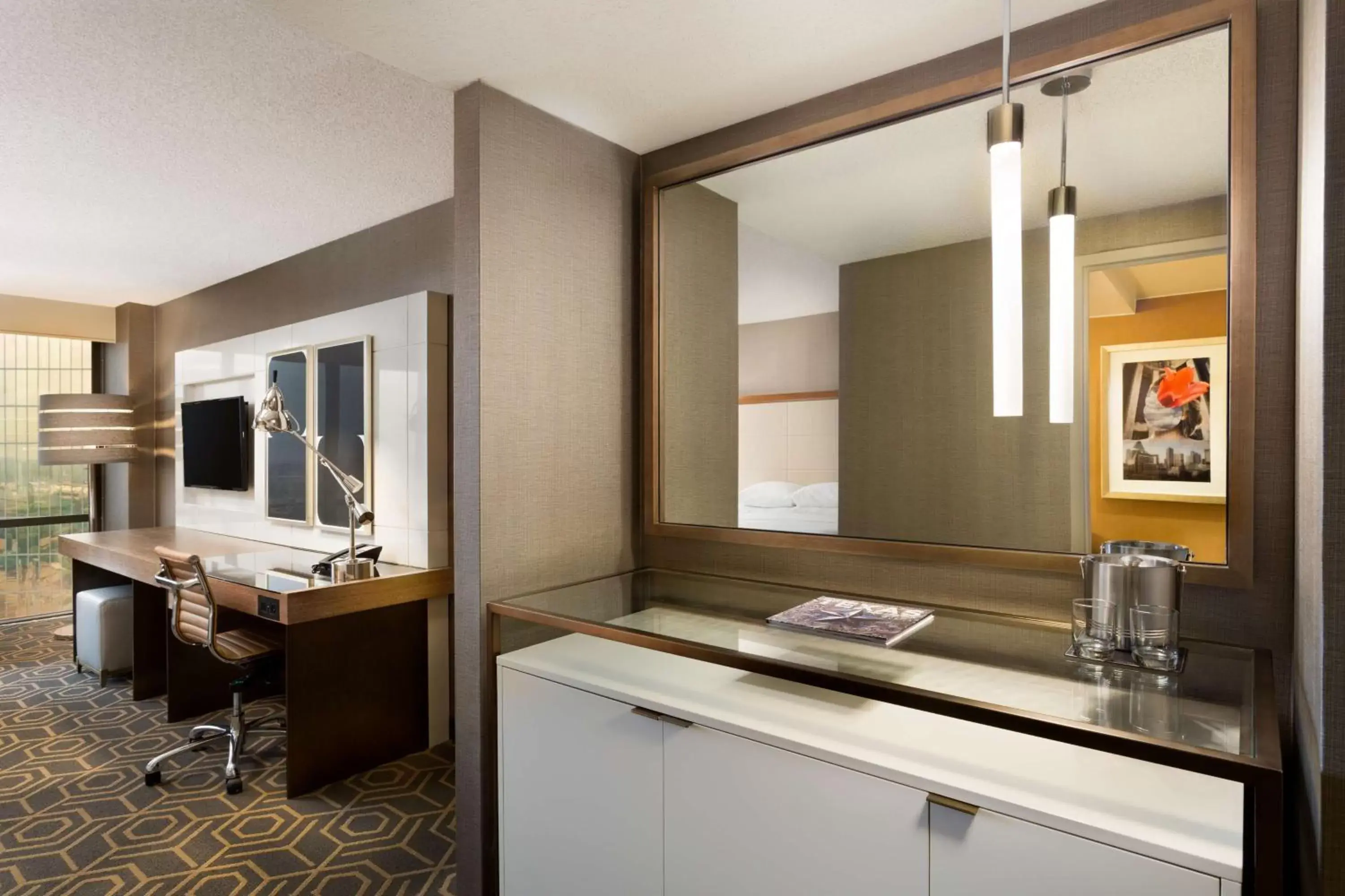 Living room, Bathroom in DoubleTree by Hilton Hotel Dallas Campbell Centre