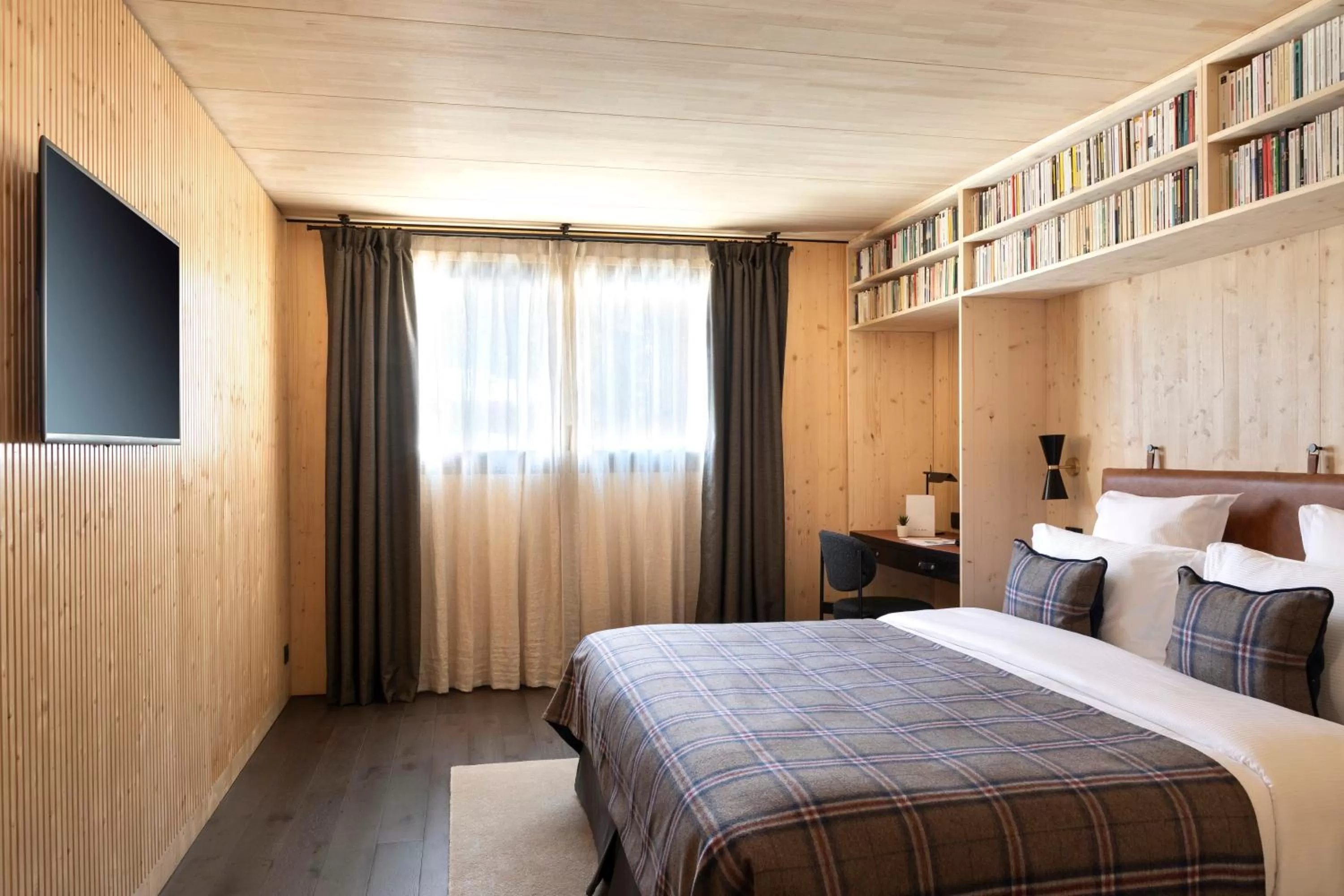 Photo of the whole room, Bed in St-Alban Hotel & Spa