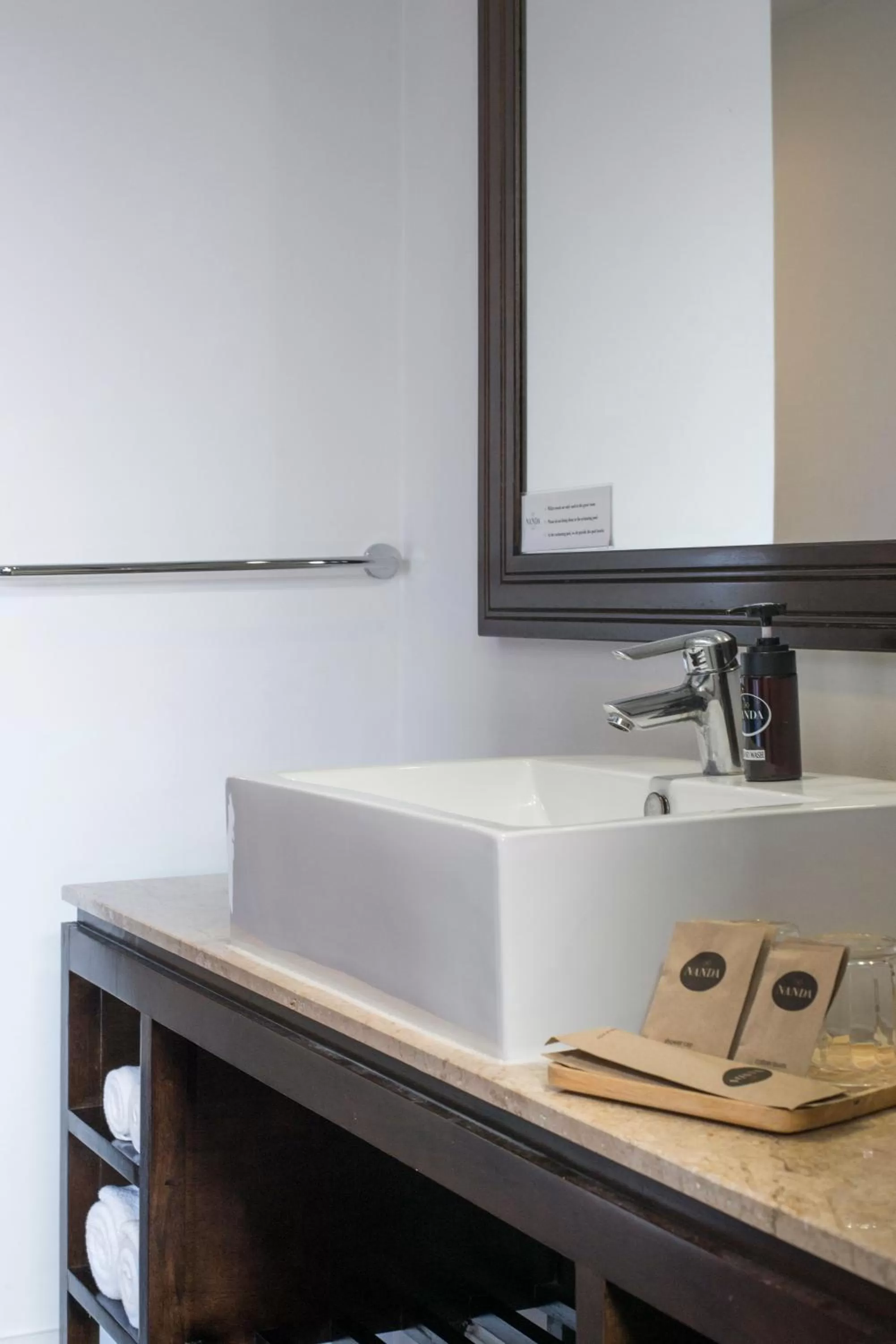 Bathroom in Nanda Heritage Hotel