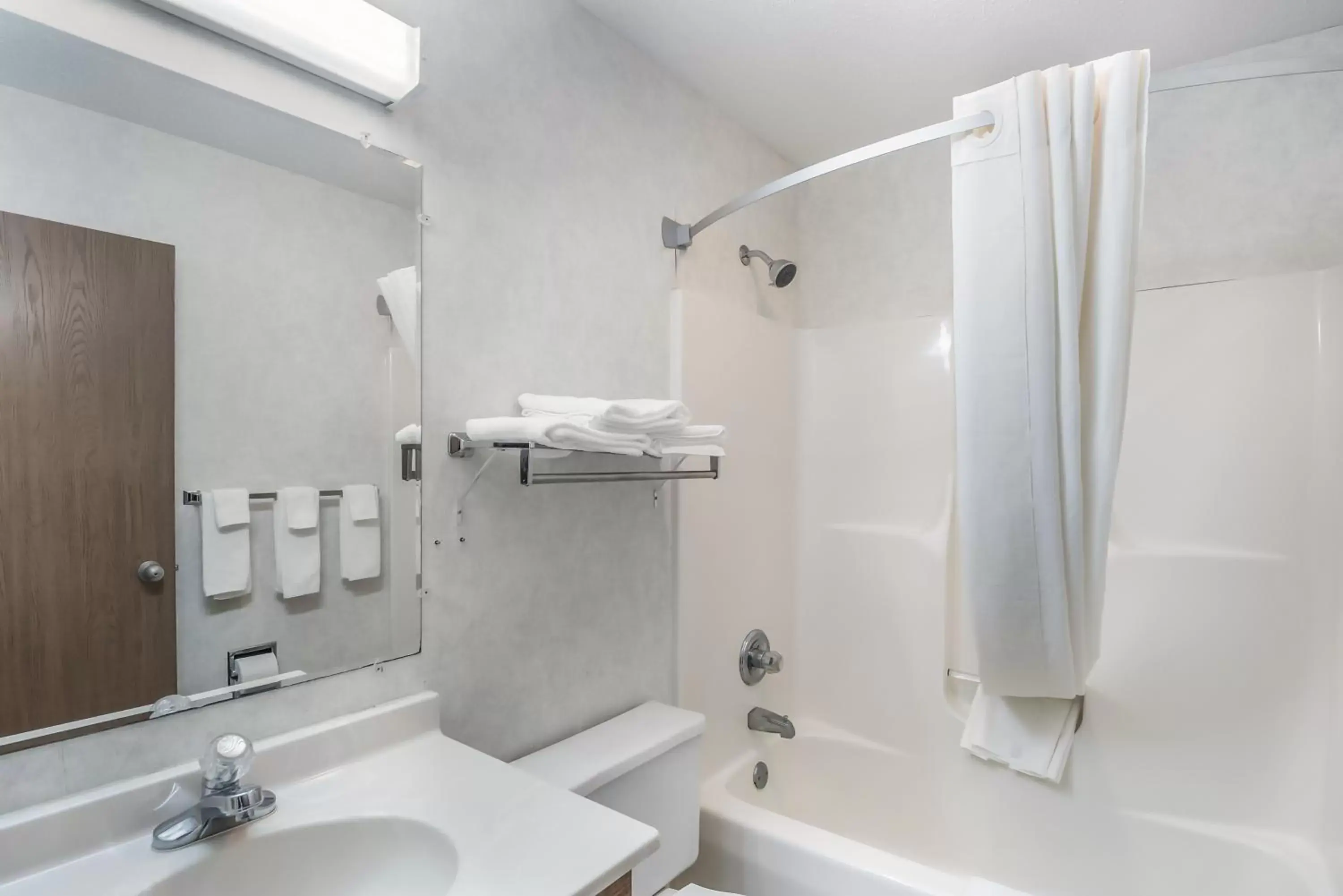 Bathroom in Americas Best Value Inn-Wenona