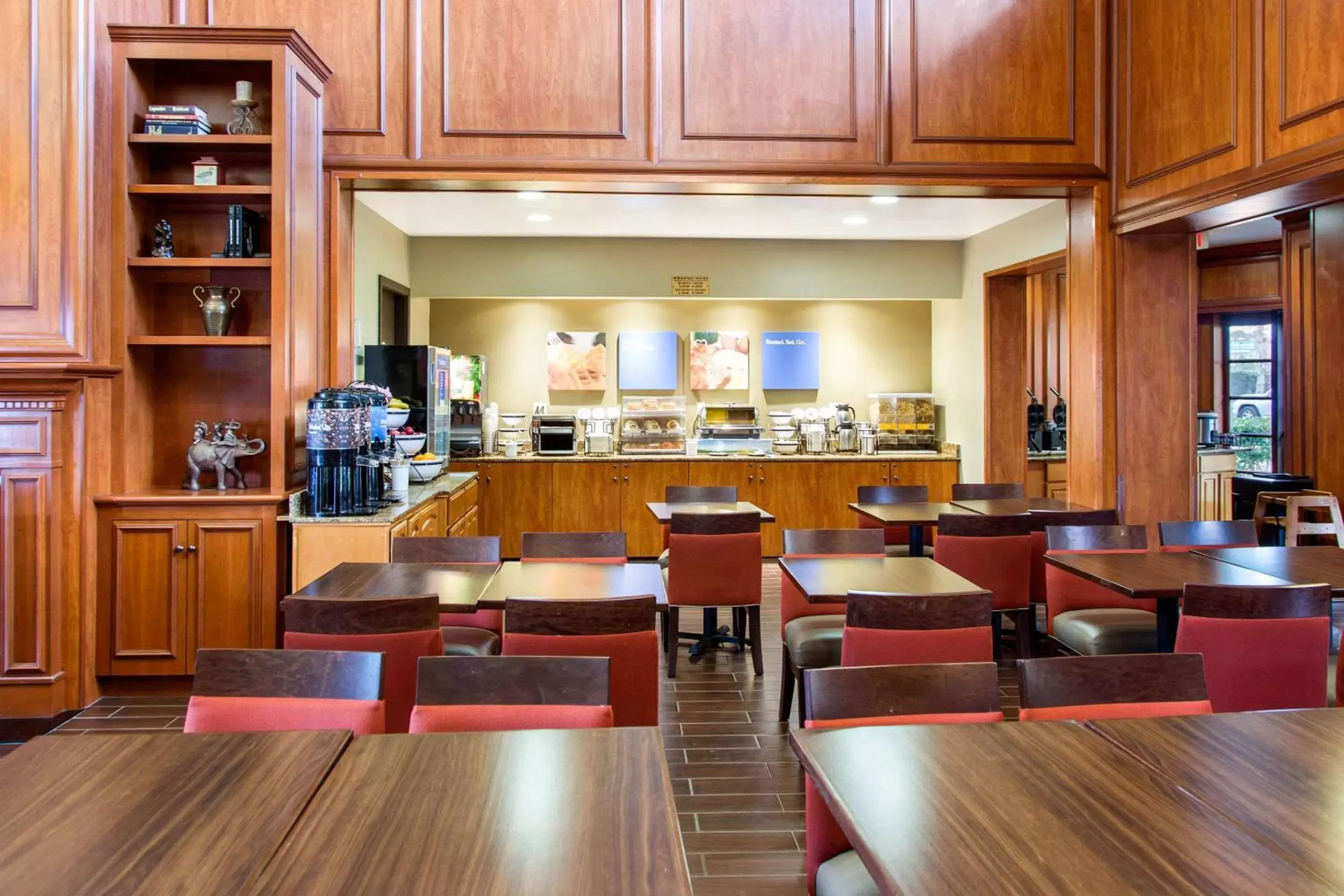 Restaurant/places to eat in Comfort Inn & Suites San Francisco Airport North