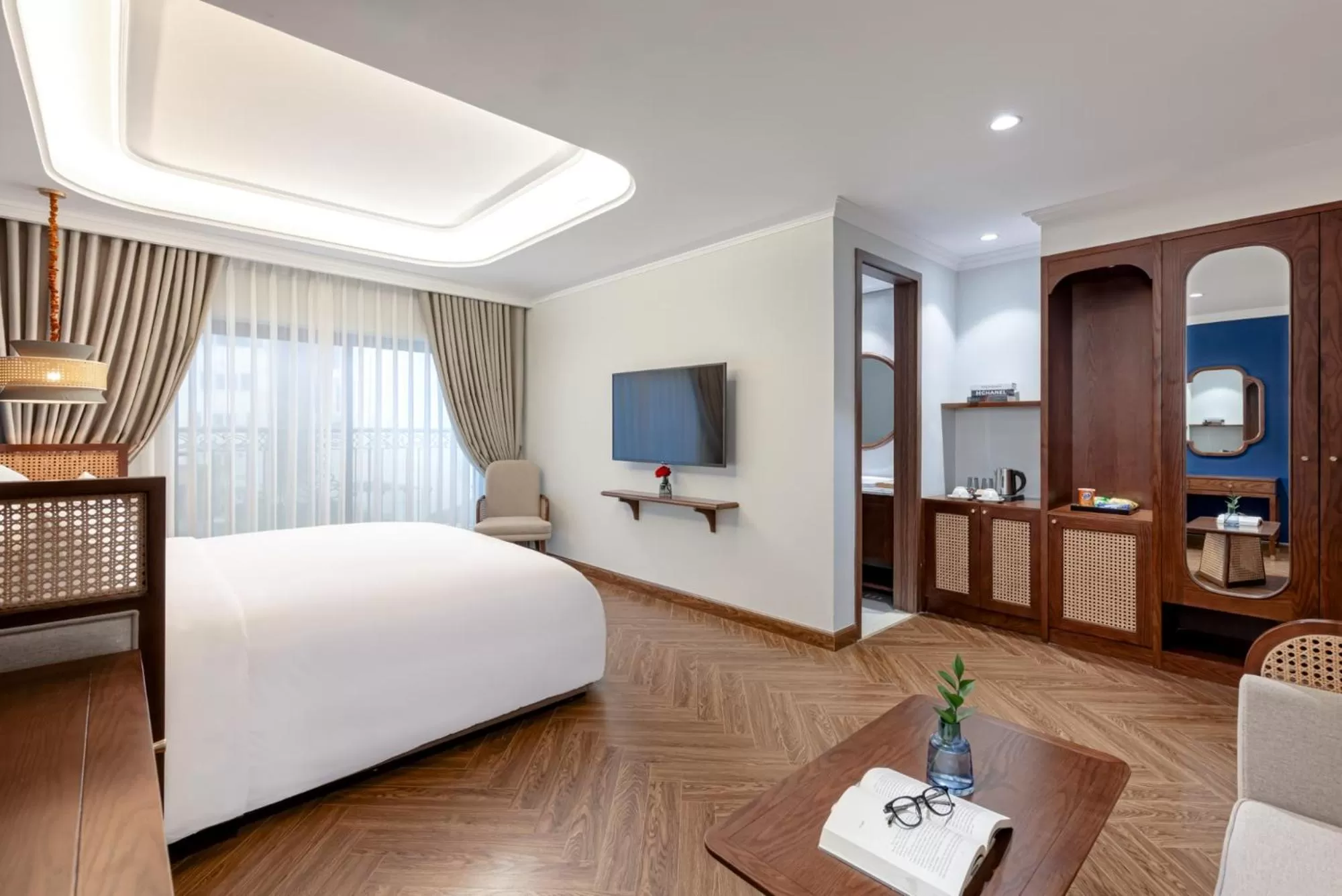 Junior Suite in La Siesta Classic Hang Thung