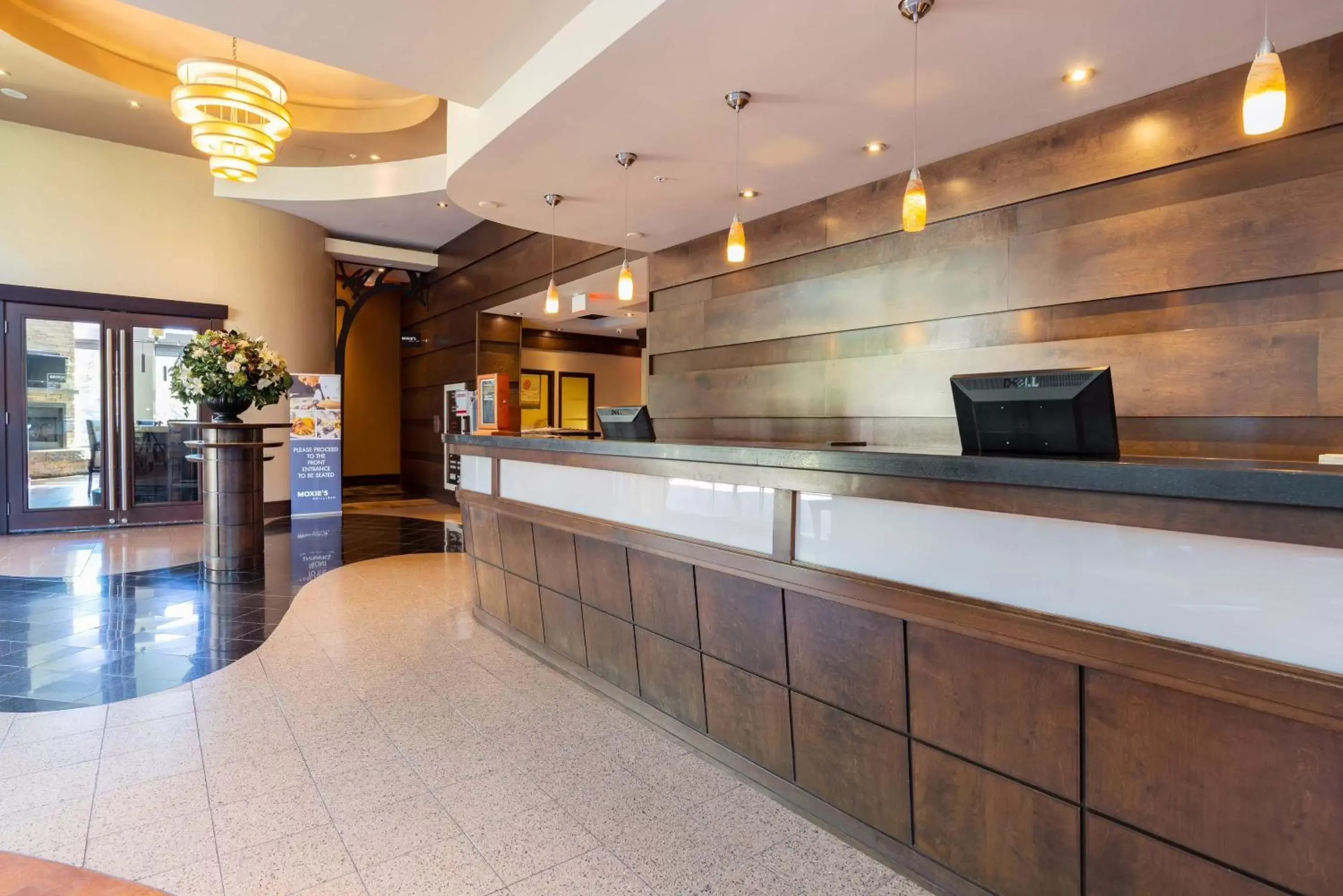 Lobby or reception, Lobby/Reception in Sandman Suites Surrey - Guildford