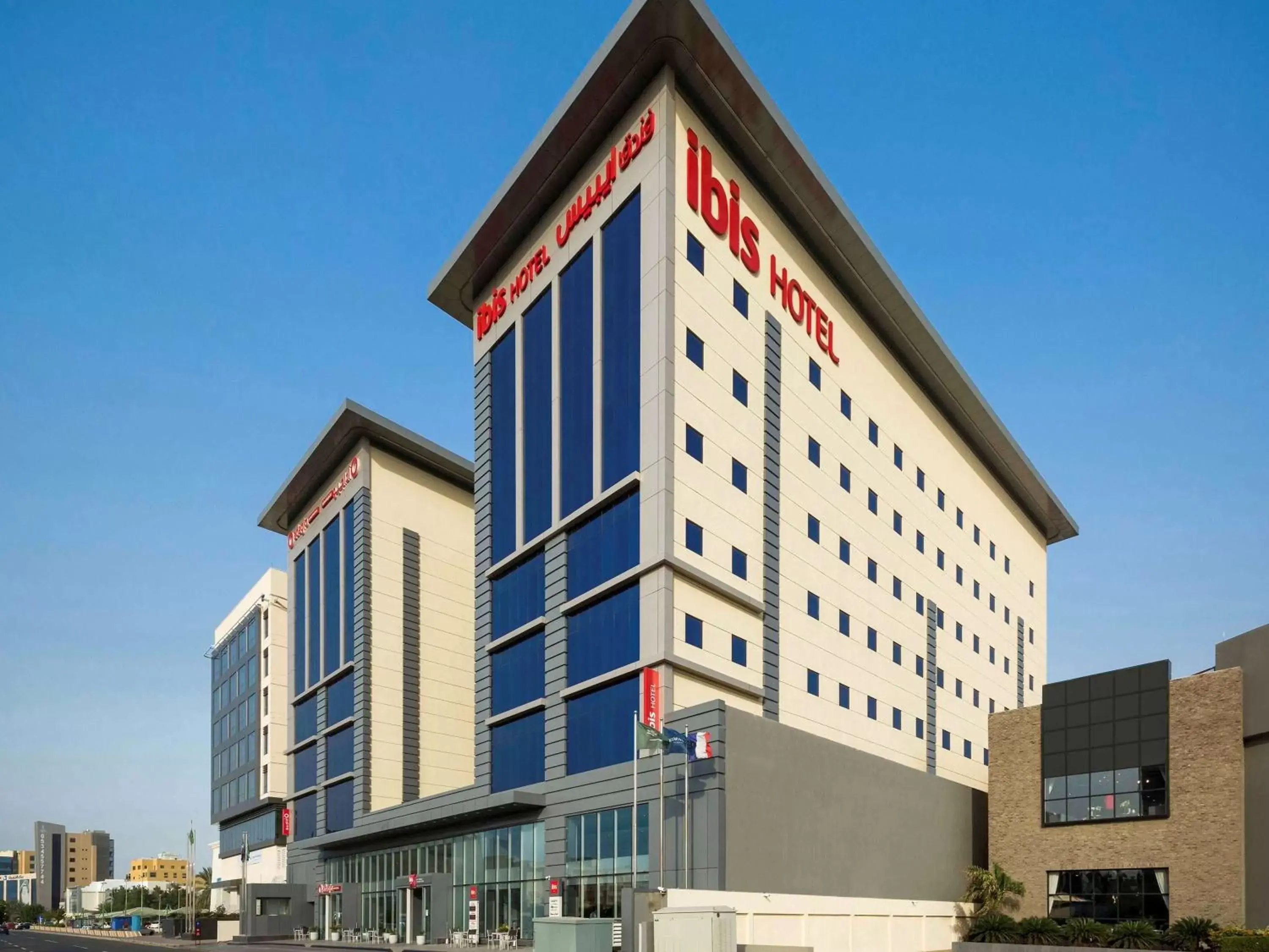 Property building in Ibis Jeddah Malik Road