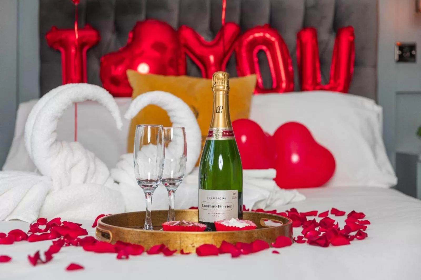 Bed in Phoenix Hotel Liverpool