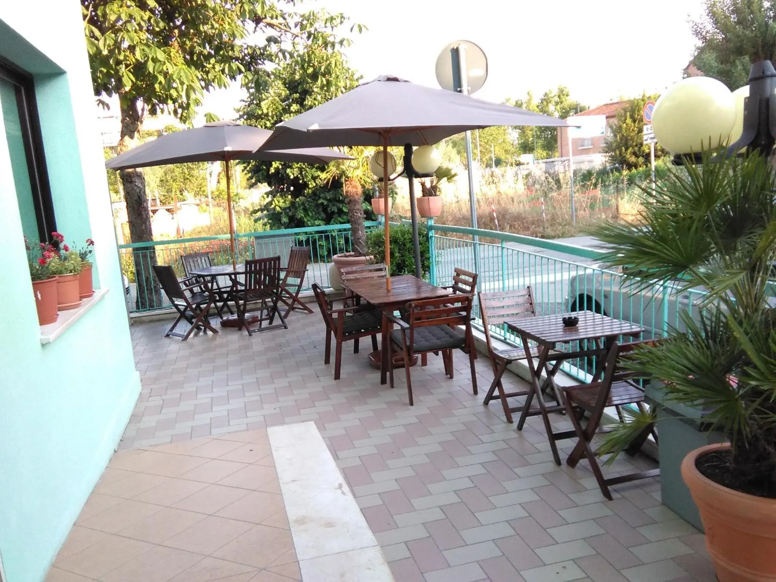 Patio, Restaurant/Places to Eat in Hotel Savina