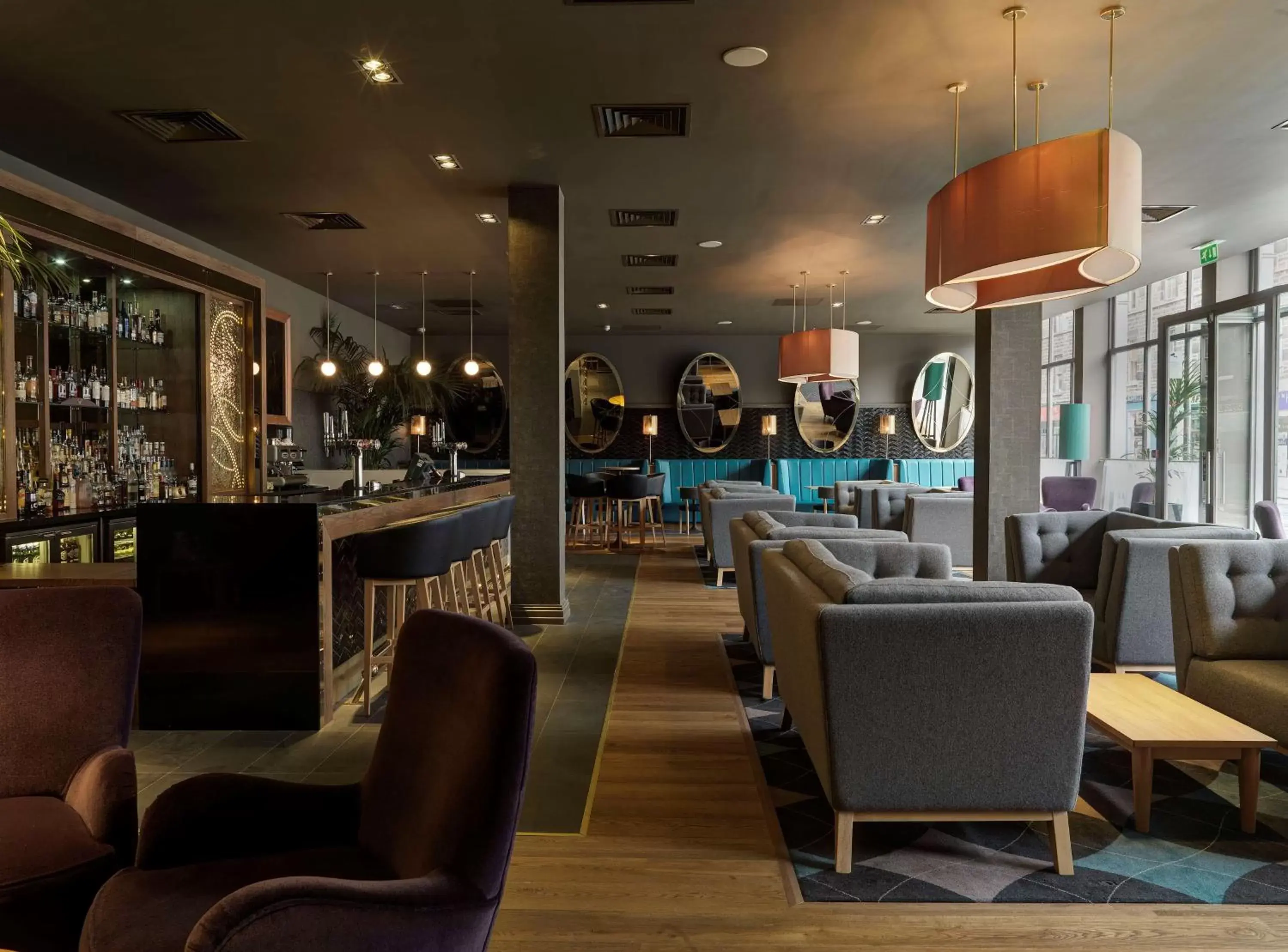 Lounge or bar, Lounge/Bar in Doubletree by Hilton Edinburgh City Centre