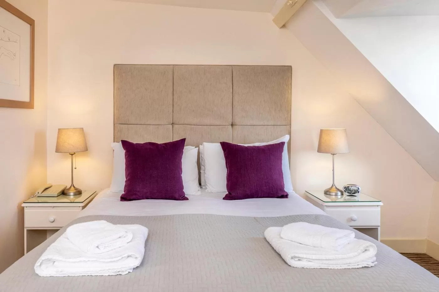 Bed in Swan Revived Hotel