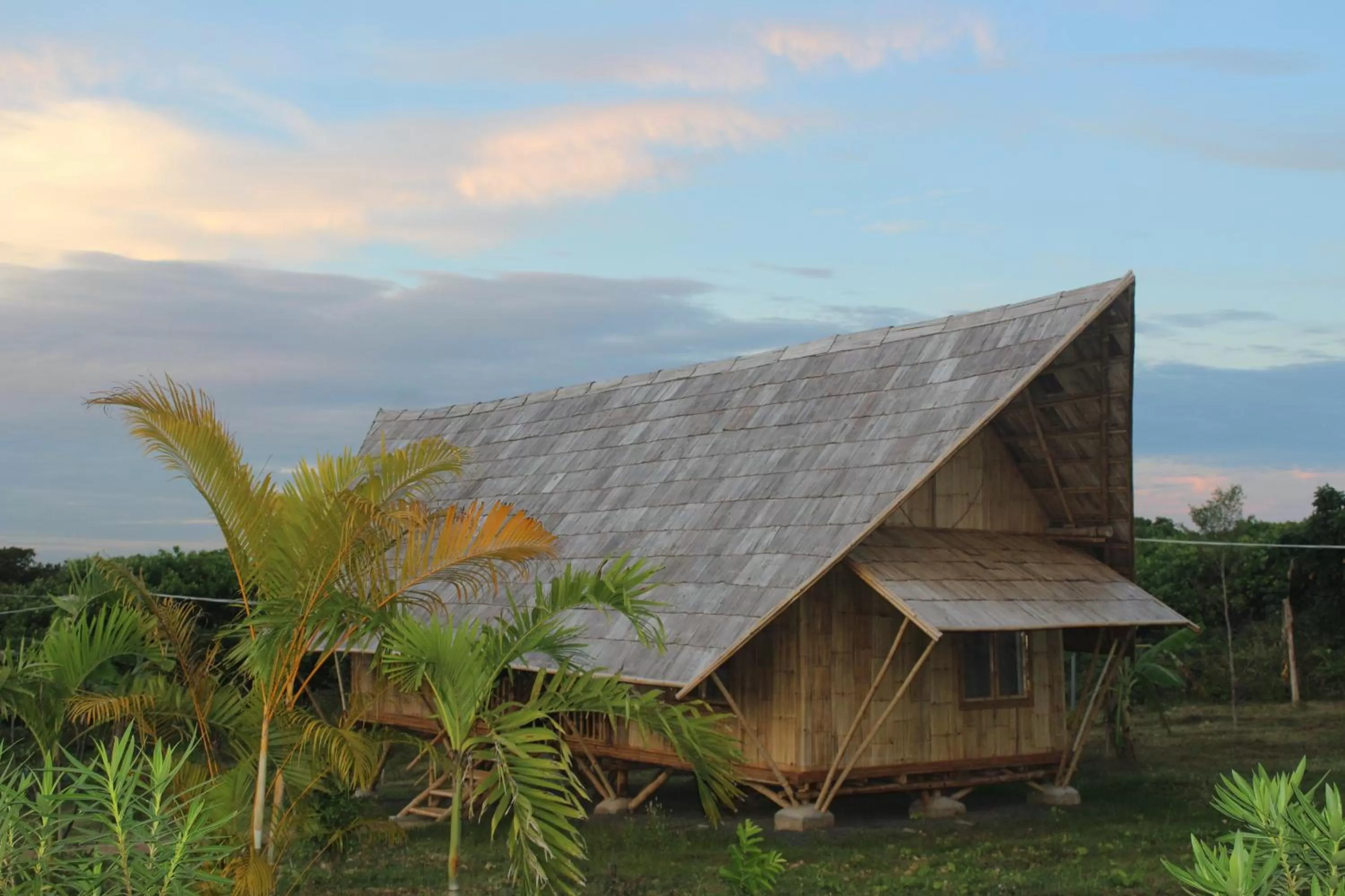 Hanchey Bamboo Resort