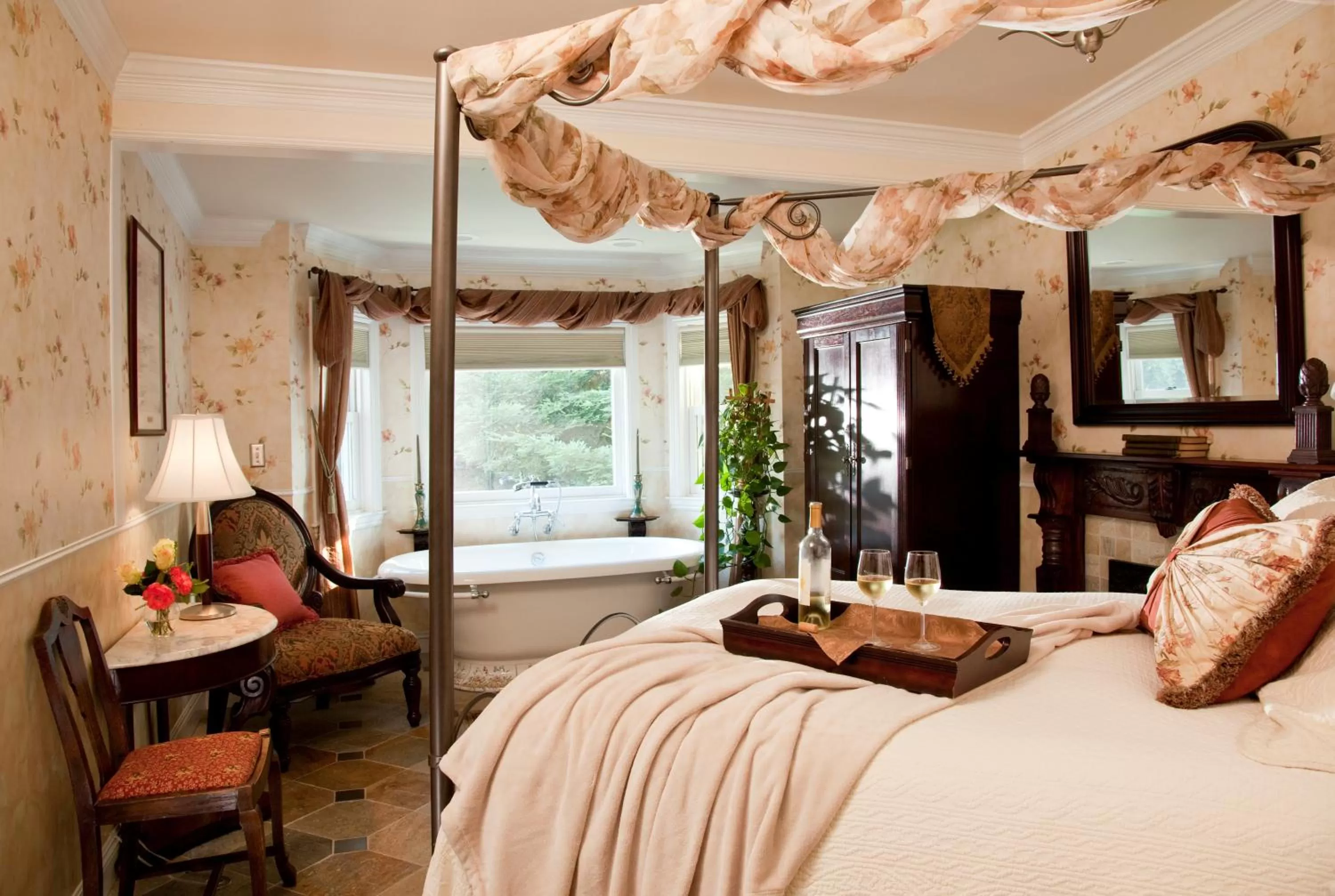 Bed in Churchill Manor