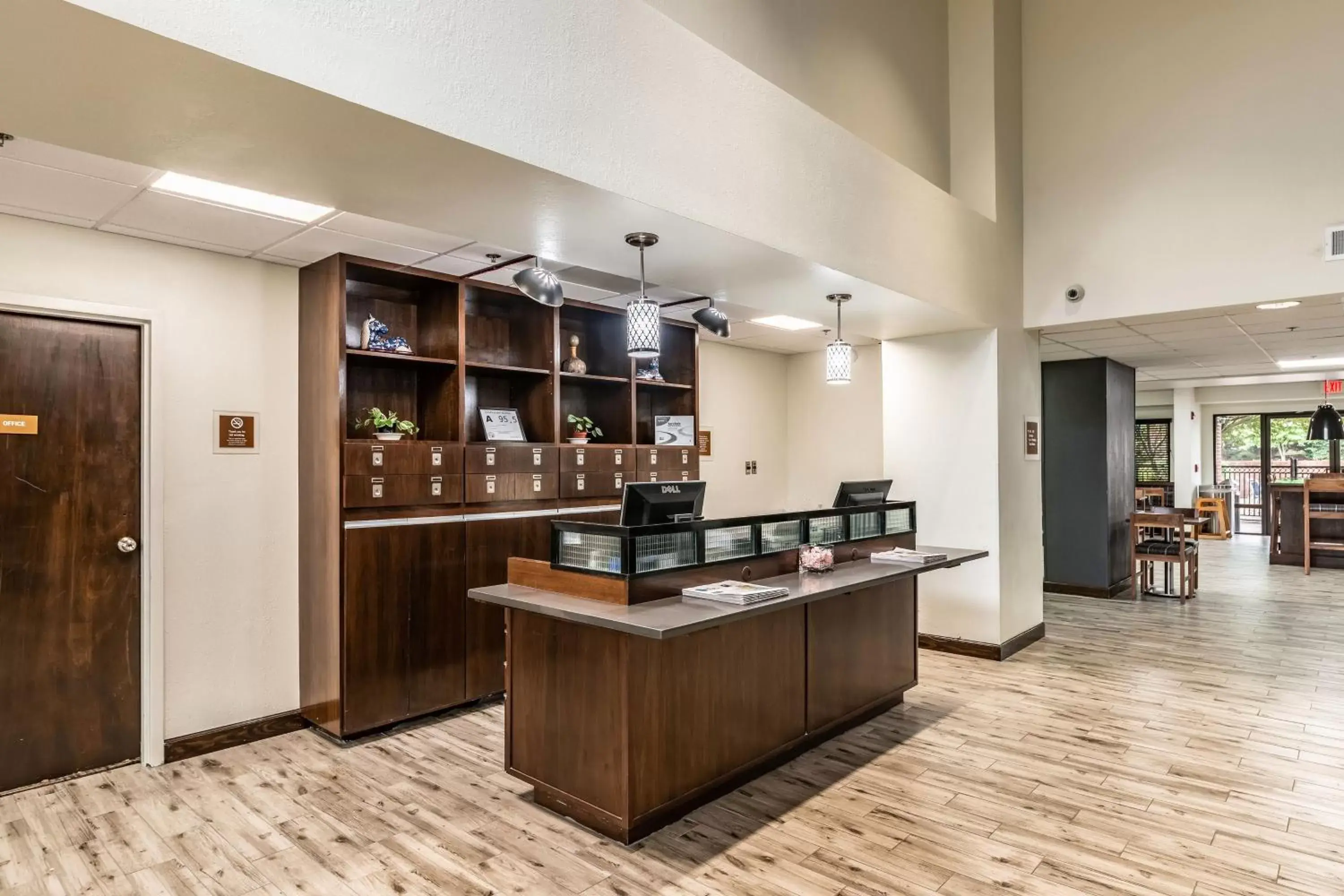 Lobby or reception in Four Points by Sheraton Greensboro Airport