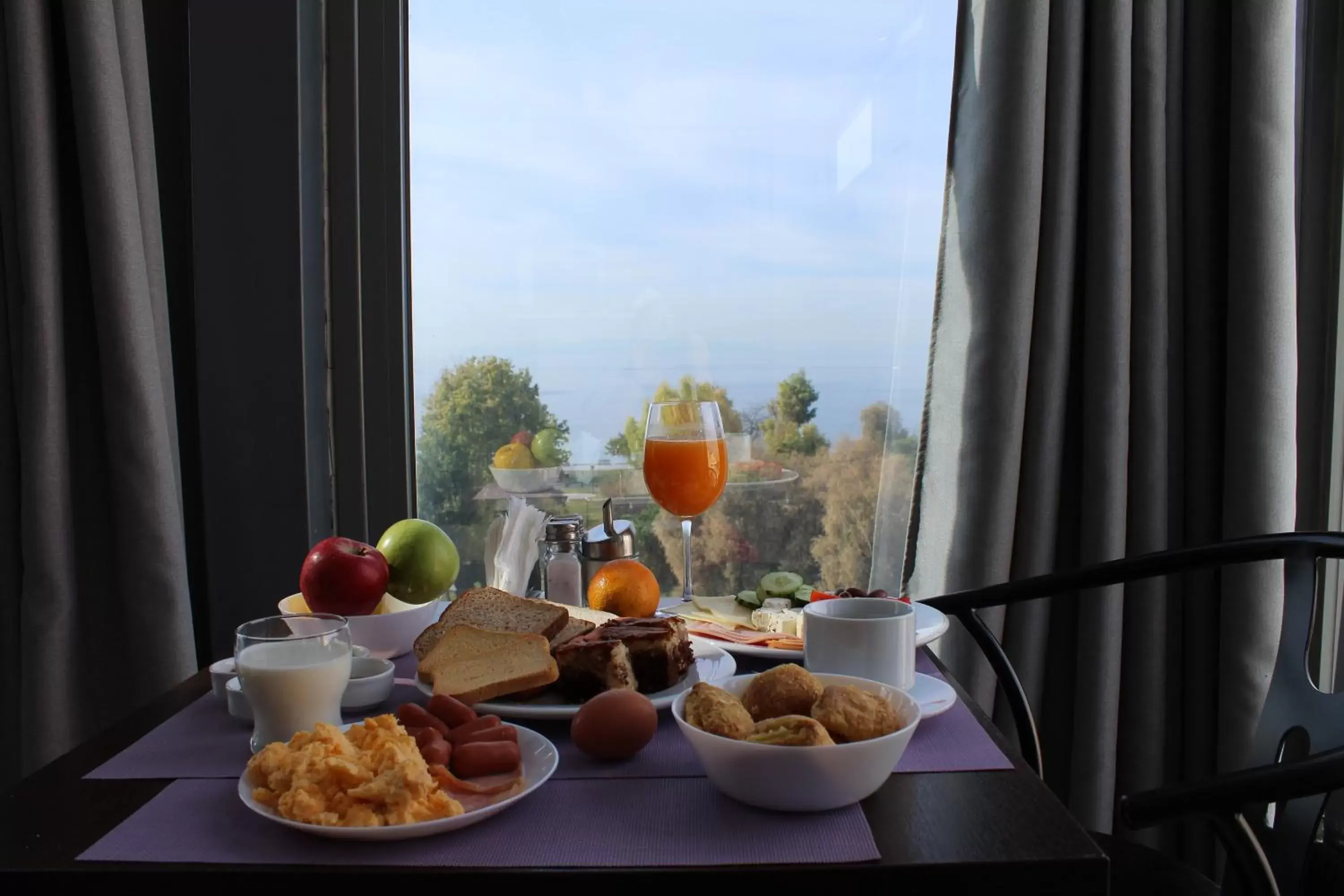Breakfast in Galaxy Hotel