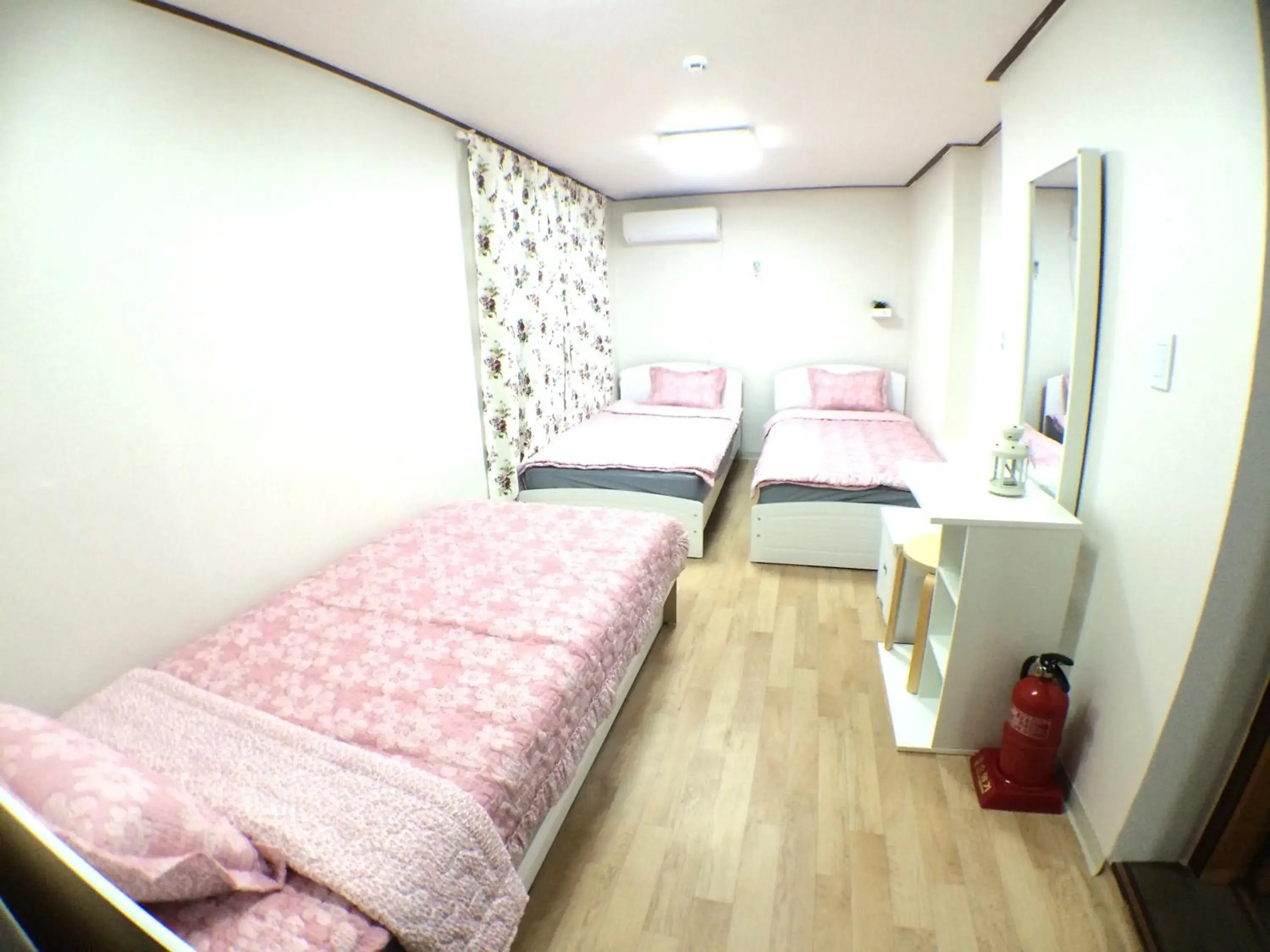 Photo of the whole room, Bed in Jeong House Hongdae