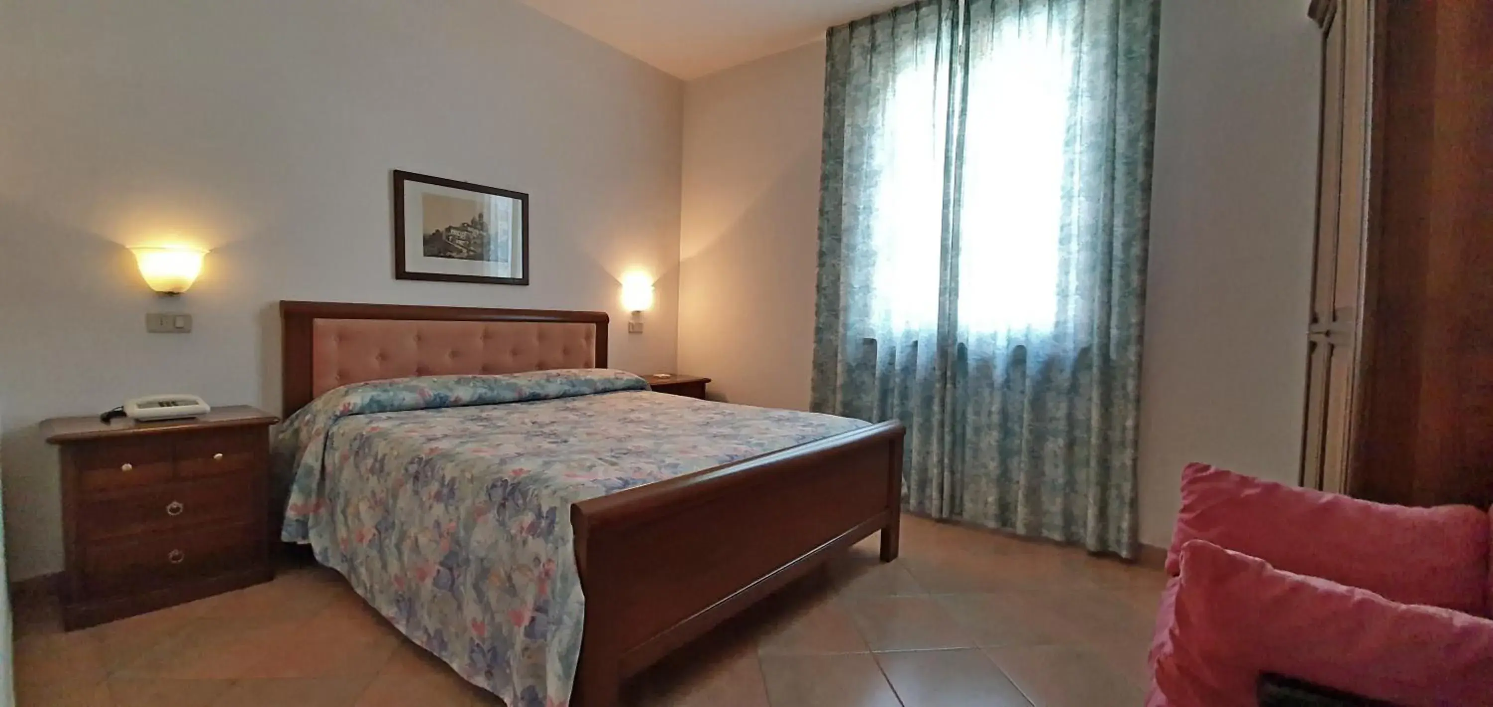 Bed in Villa Nencini