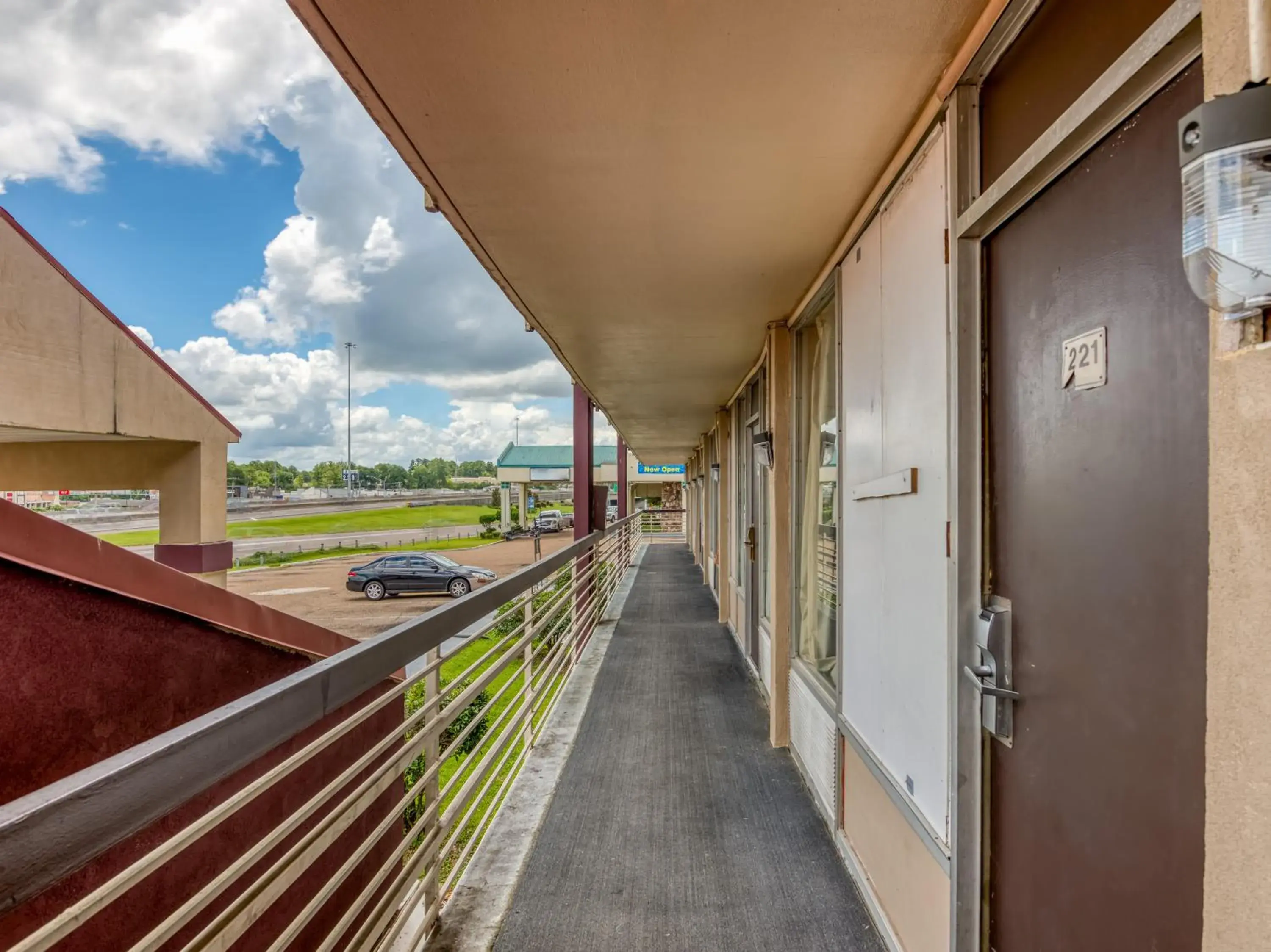 Property building, Balcony/Terrace in OYO Hotel Jackson North I-55