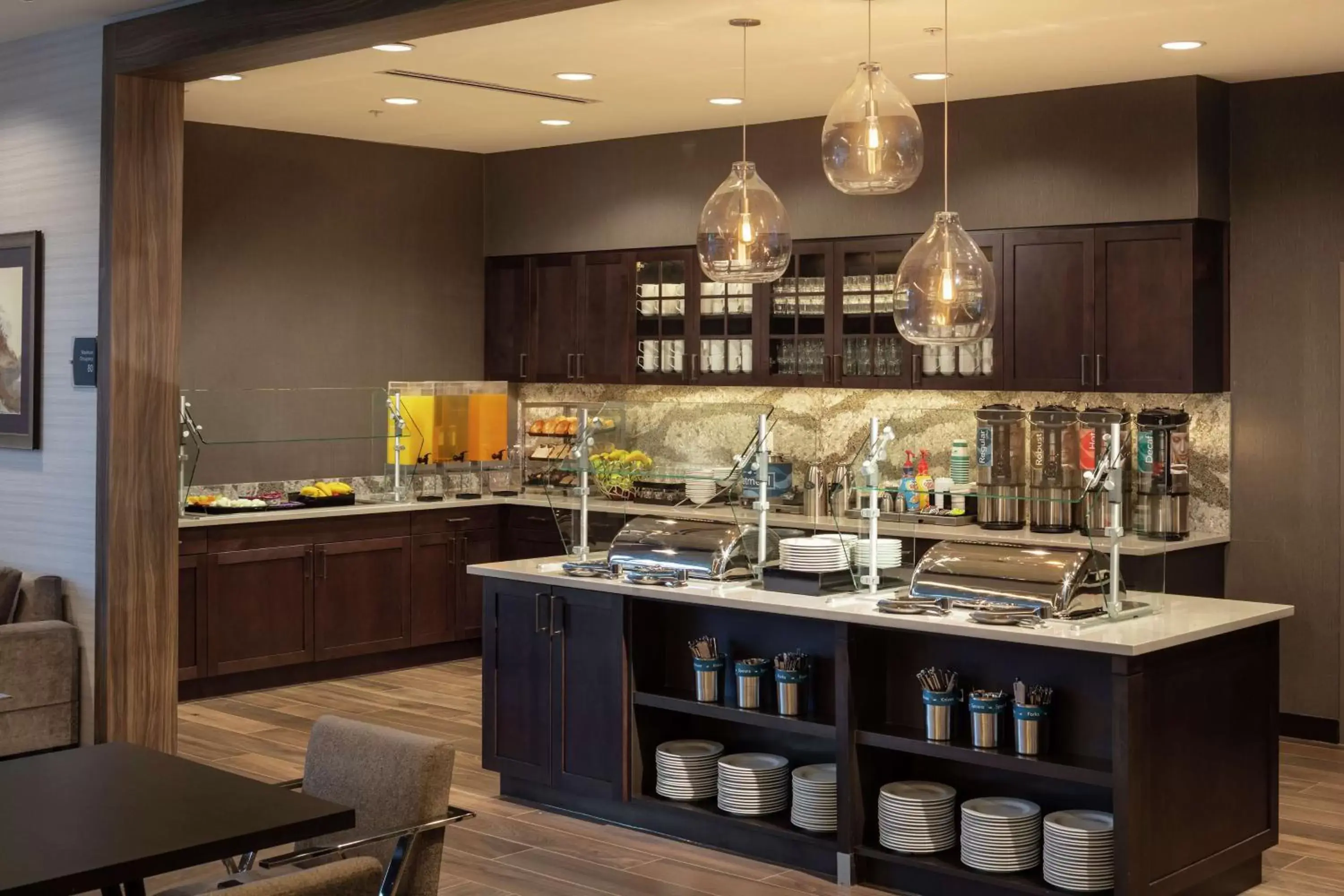 Dining area in Homewood Suites by Hilton Needham Boston