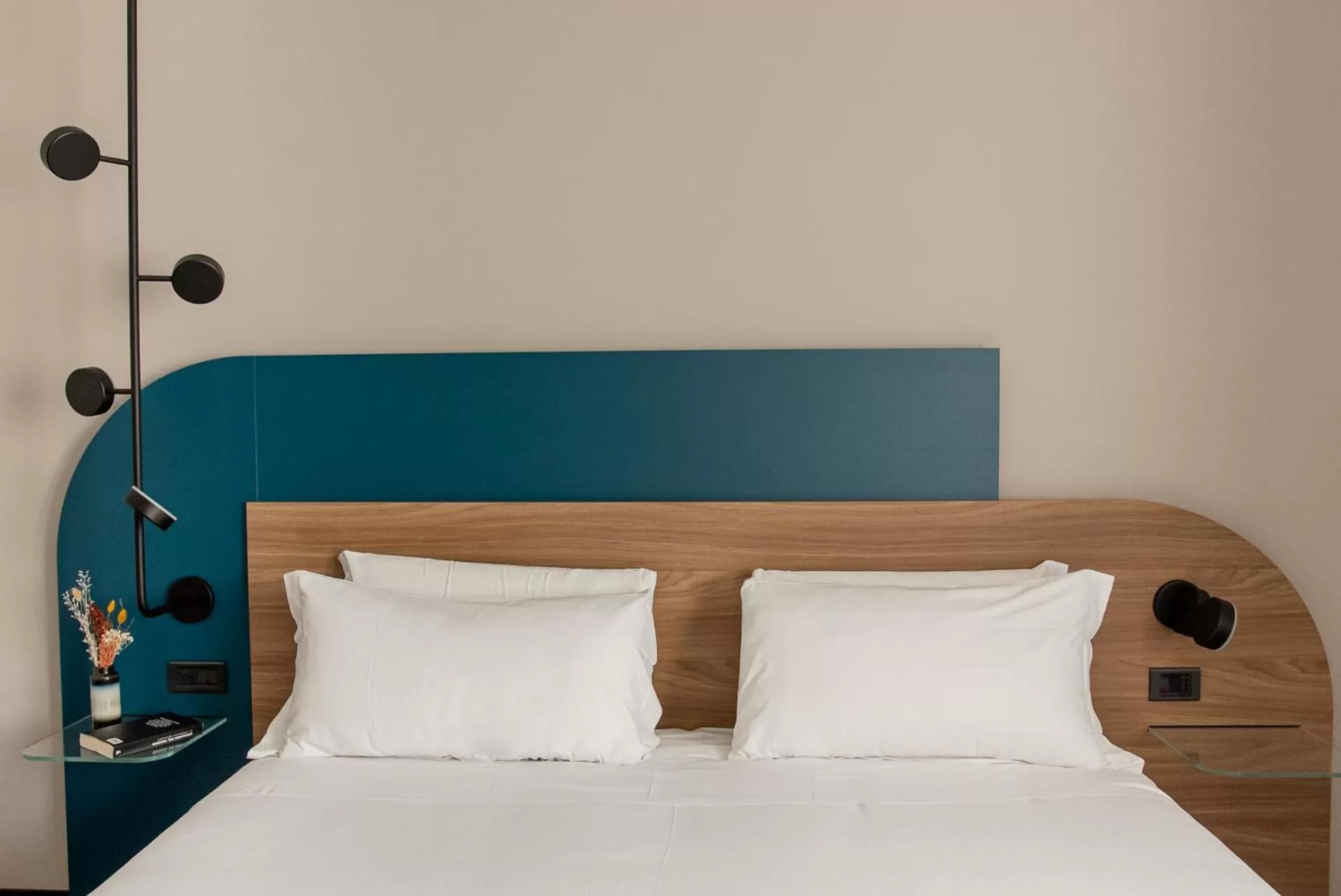 Photo of the whole room, Bed in Belstay Roma Aurelia