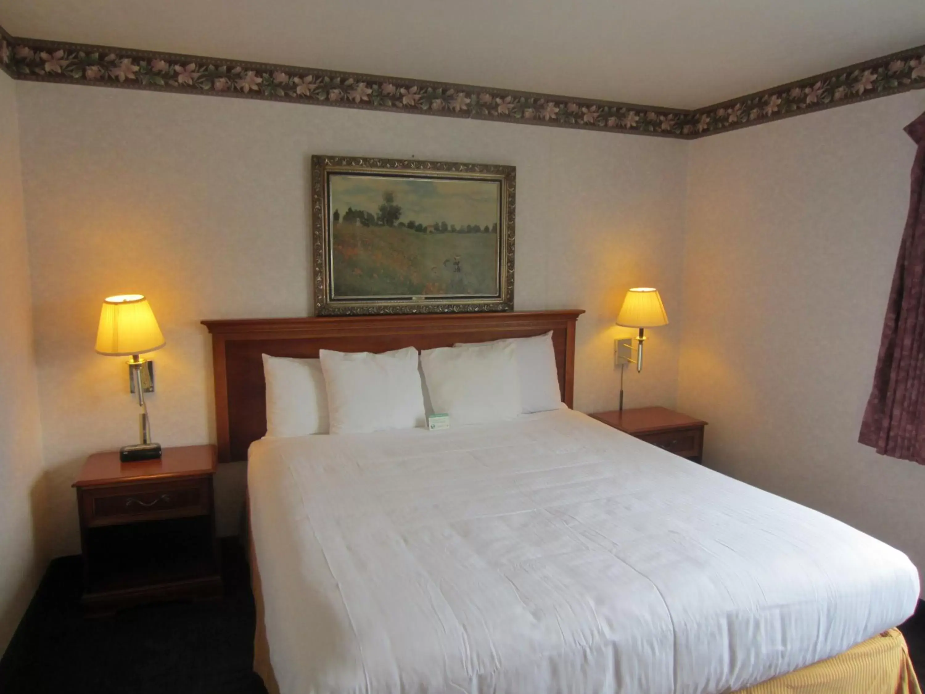 Property building, Bed in Cherry Orchard Inn