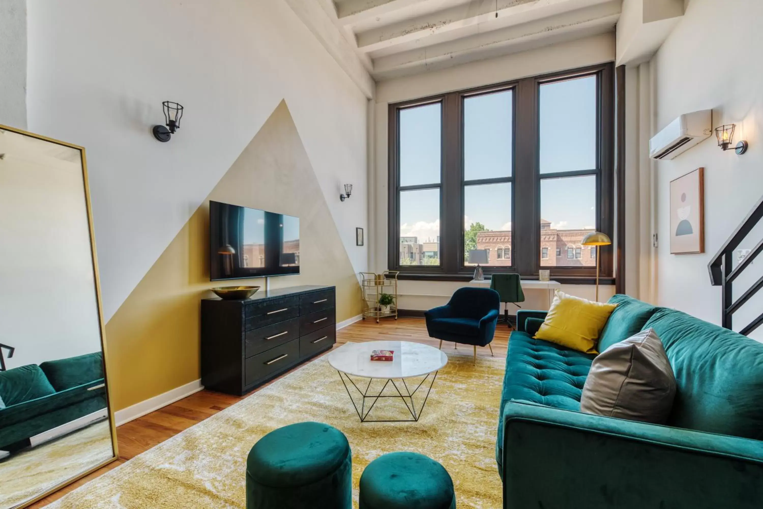 TV and multimedia, Seating Area in Sosuite at West Lofts - West Philadelphia