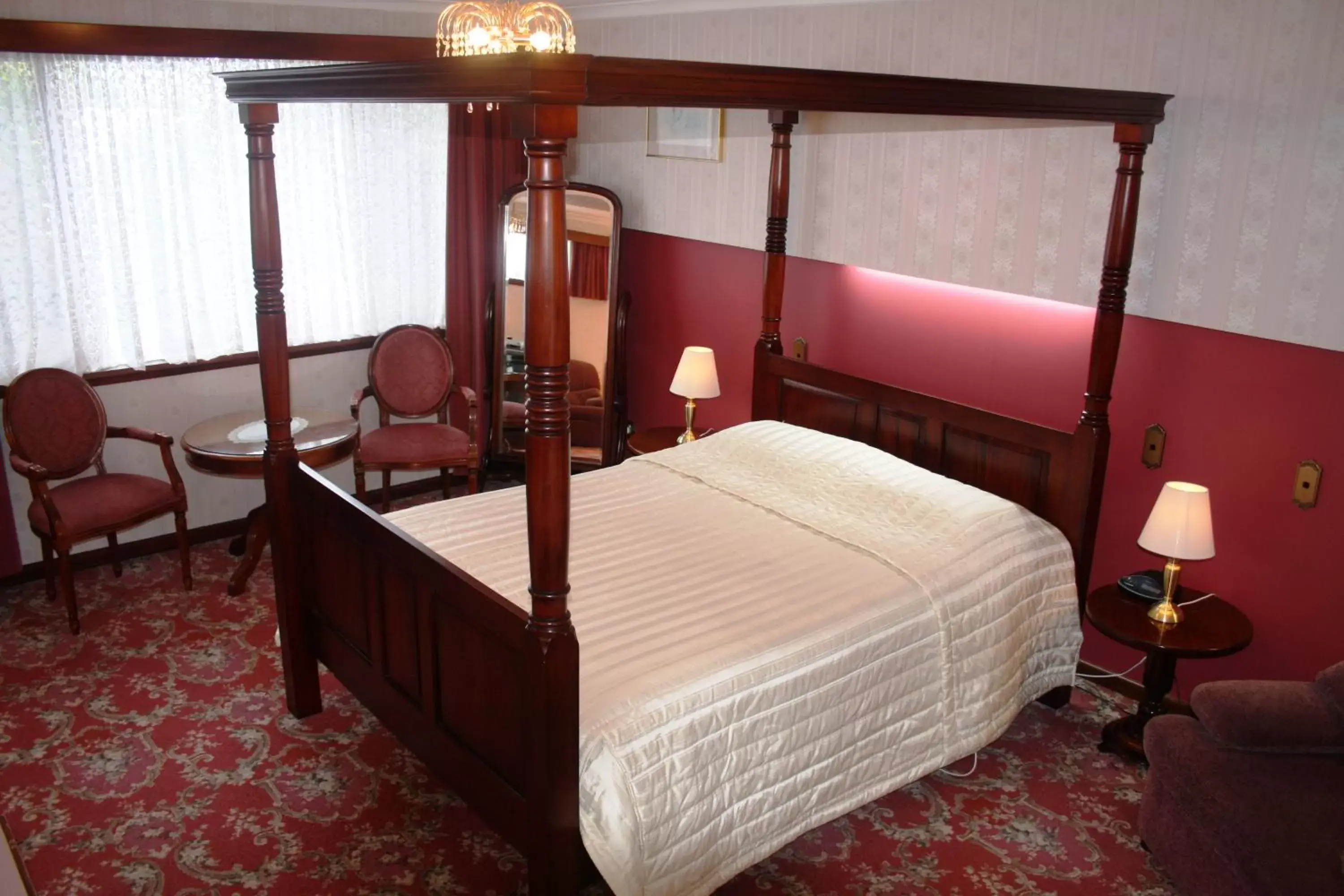 Bed in Motel Mayfair on Cavell
